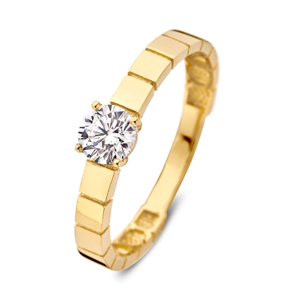 Geelgouden ring met bewerkte band en zirkonia middensteen.
