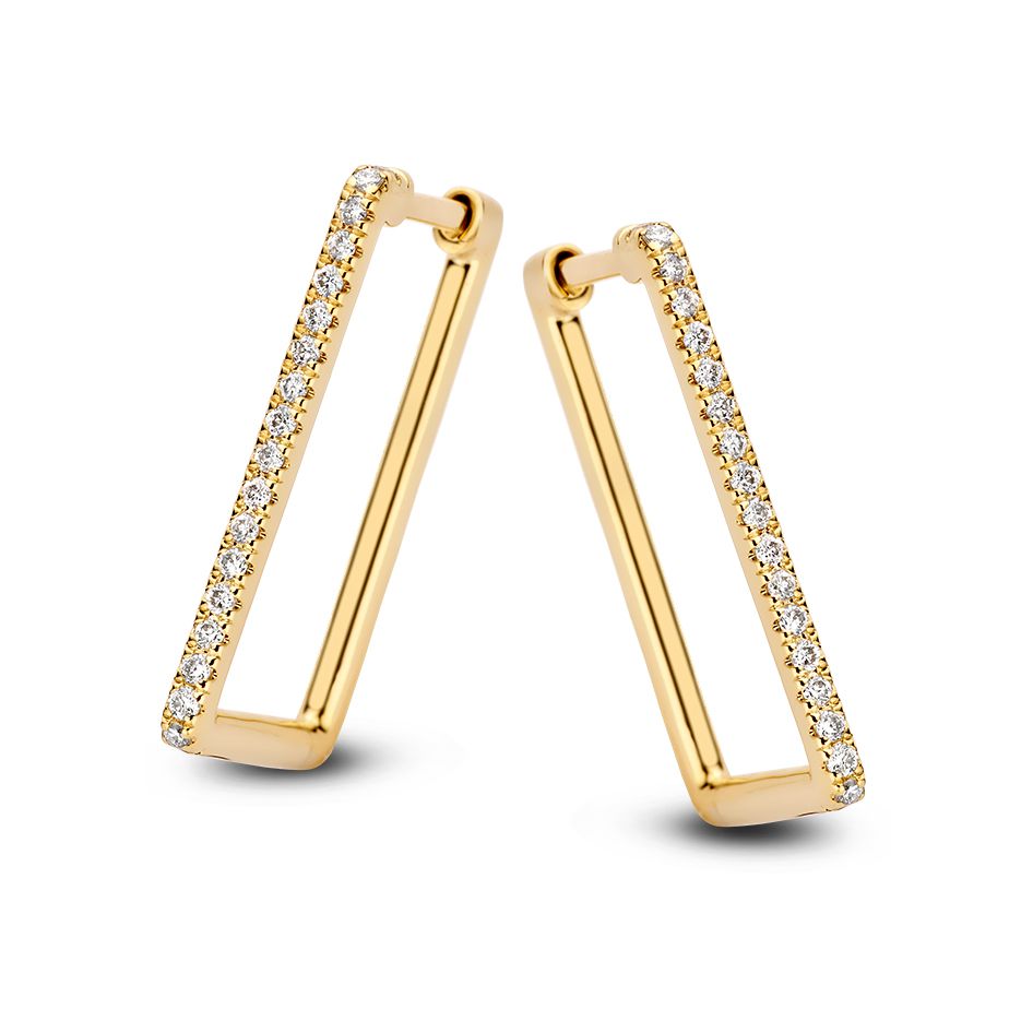 Stijlvolle gouden oorringen, gezet met diamant in strak, rechthoekigdesign.
