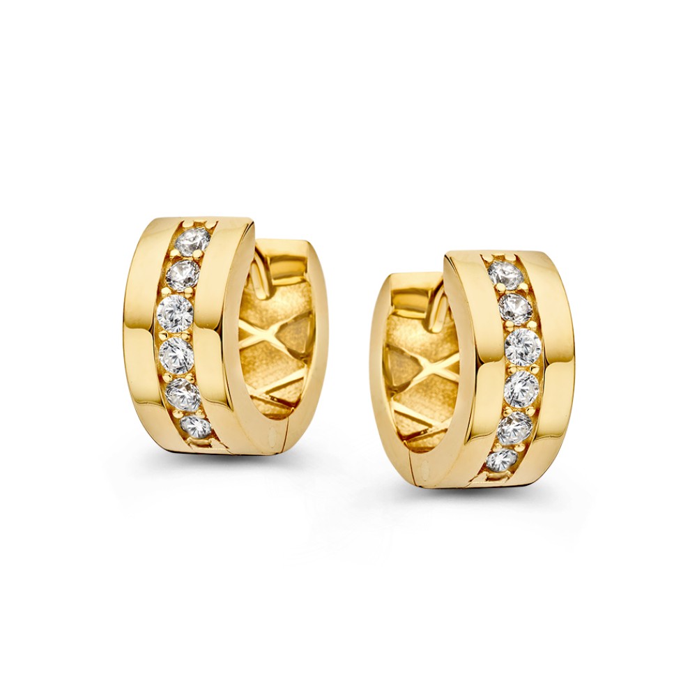 Geelgouden oorringen in strak design, bezet met zirkonia's.

