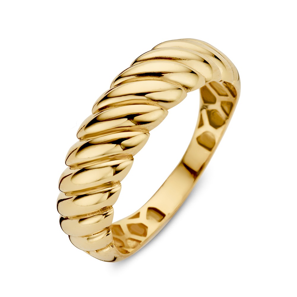 Brede ring met gedraaide band.
