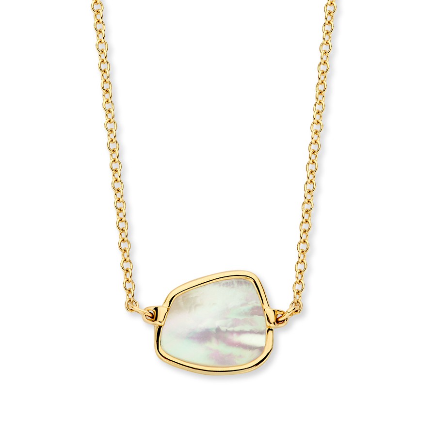 Schitterend geelgouden collier met ronde ankerschakel en een opvallende hanger in organische vorm, ingelegd met parelmoer.
