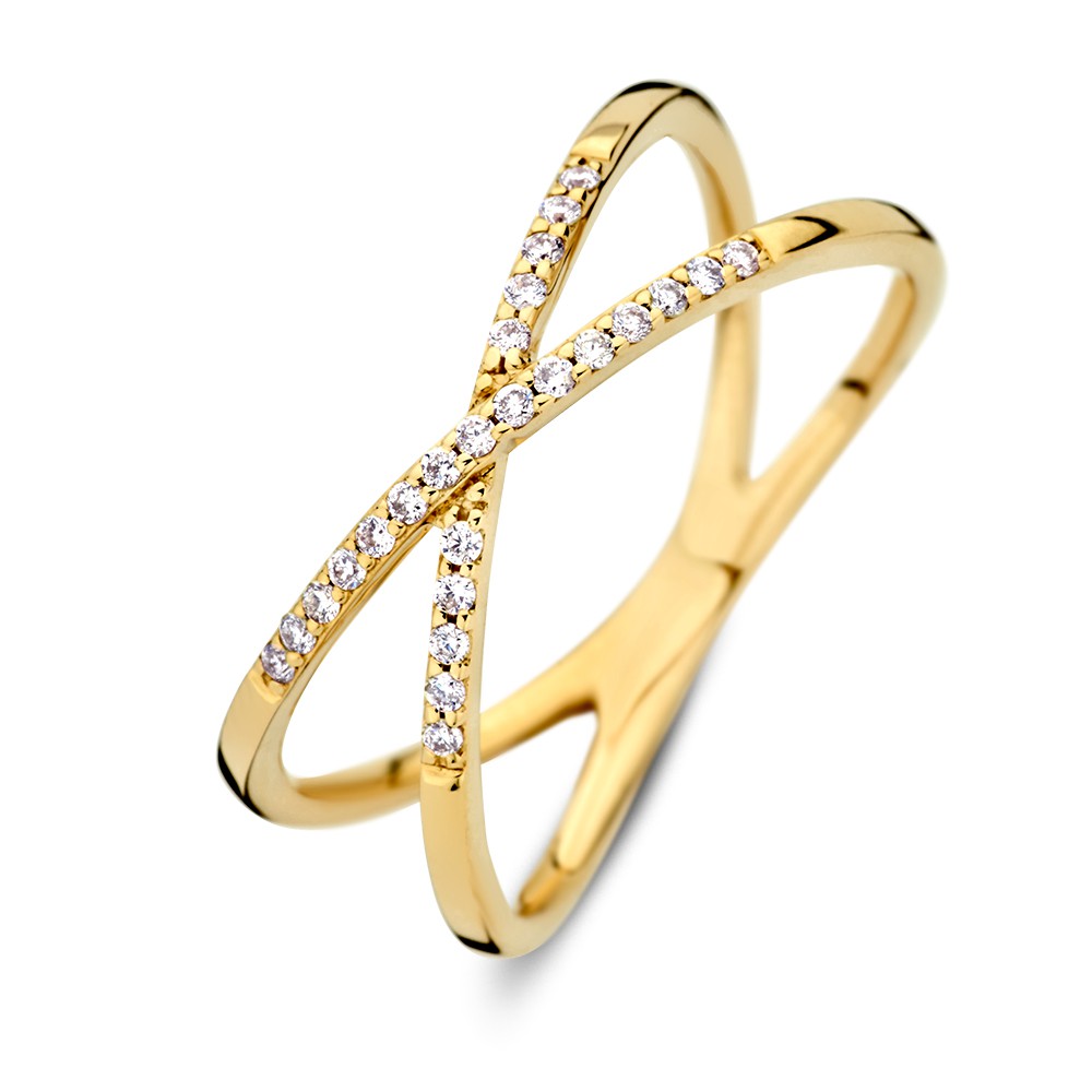 Verfijnde geelgouden ring met gekruiste banen gezet met diamant.
