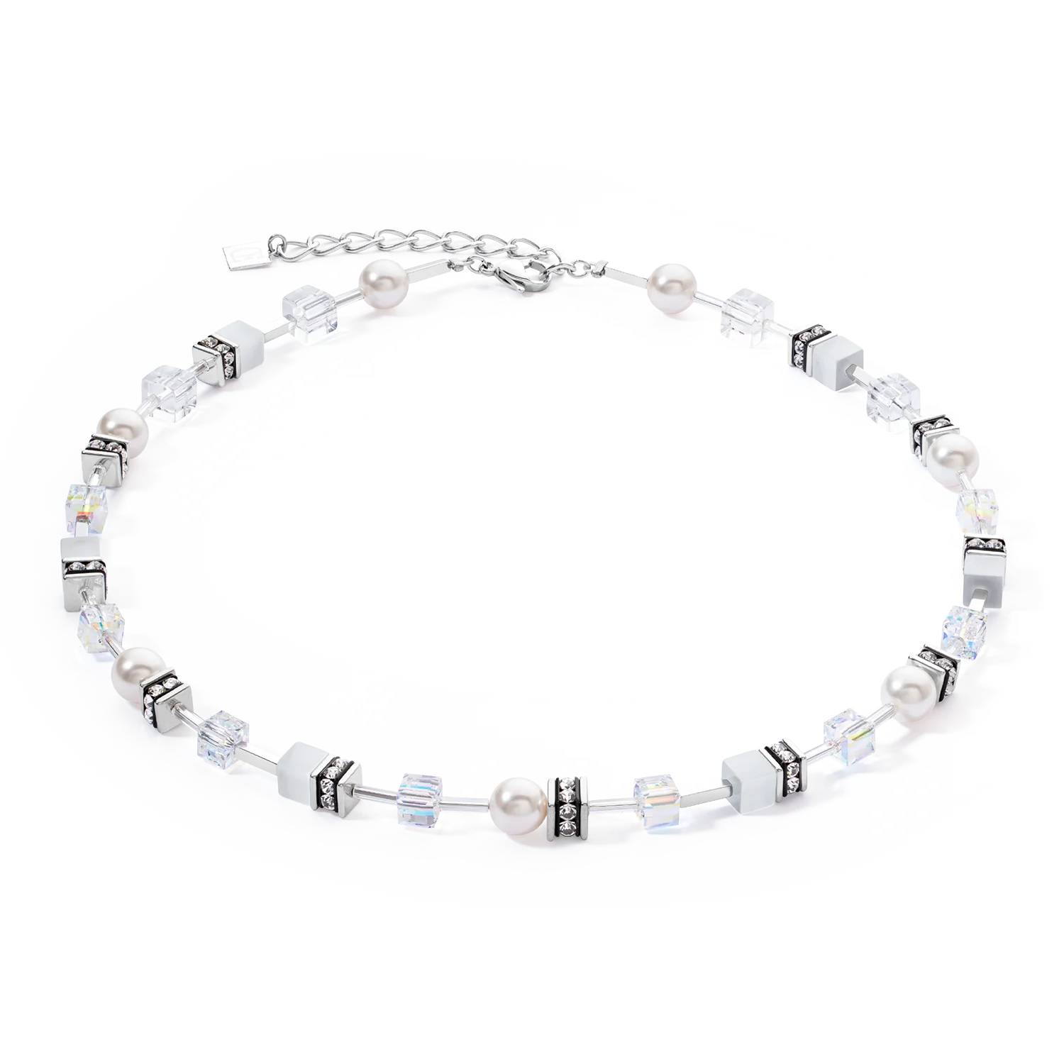 Dit is een collier van het merk Coeur de Lion gemaakt voor dames.