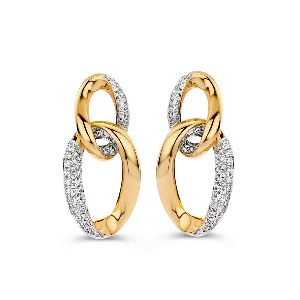 Luxe geelgouden oorbellen met schakels, versierd met fonkelende diamanten.
