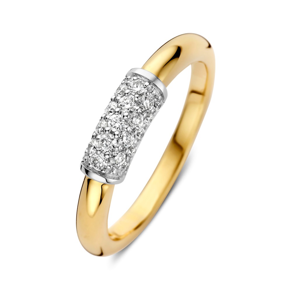 Tijdloze bicolor gouden ring met een diamanten element als stralende eyecatcher. De diamanten in de ring zijn op pavéwijze gezet, waardoor ze voor een fonkelende look zorgen.
