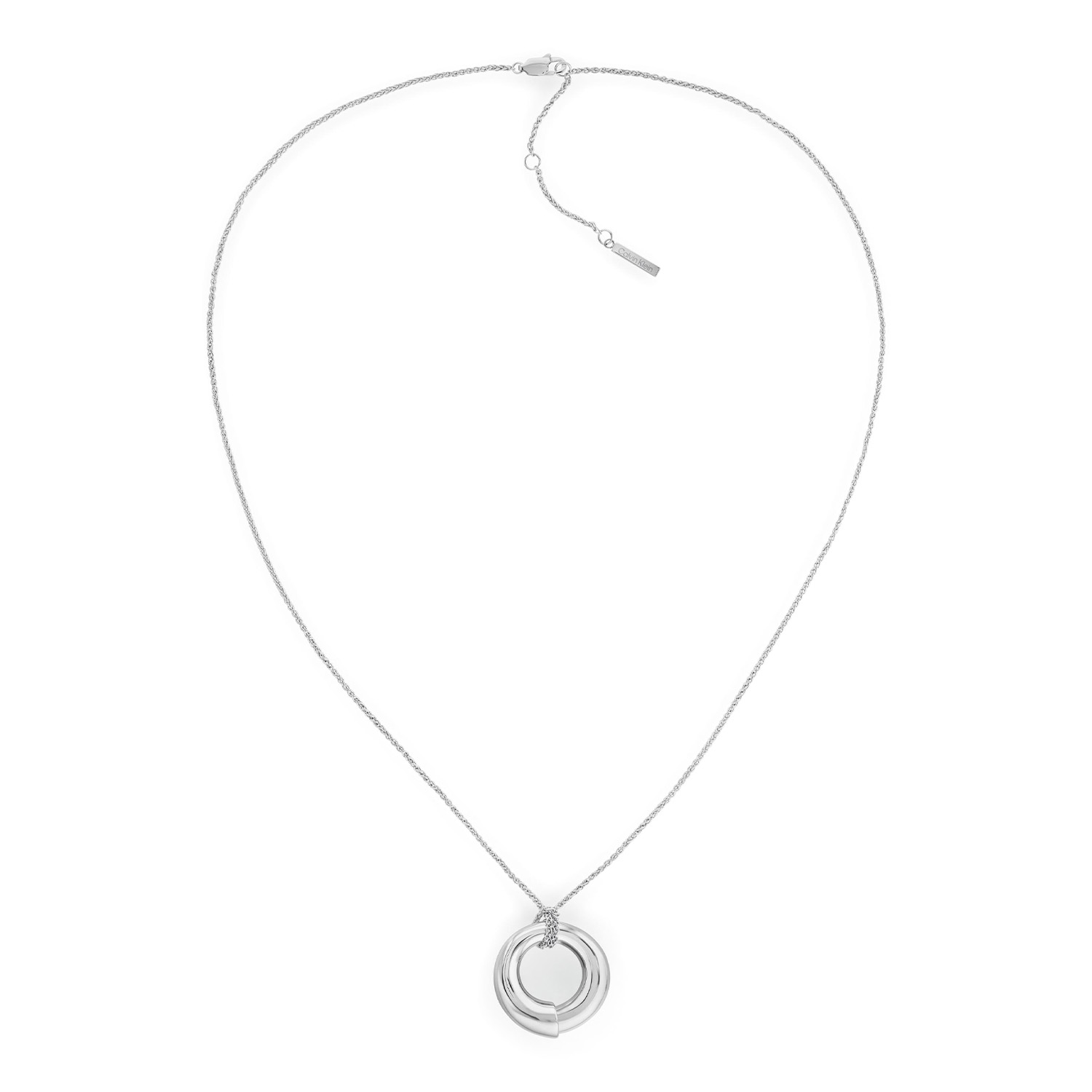 Calvin Klein CJ35000760 Dames Ketting Staal 61cm
Deze stalen dames ketting van Calvin Klein met nr CJ35000760 heeft een strak uiterlijk. De stalen schakelketting heeft een sculpturale hanger aangeknoopt. De glimmende hanger heeft een spiraalvorm. De ketting heeft een lengte van 61cm en sluit met een karabijnsluiting. Leuk te combineren met andere sieraden uit de serie van Calvin Klein.

OVER CALVIN KLEIN
Calvin Klein is een wereldwijd lifestylemerk dat gewaagde, vooruitstrevende idealen en een verleidelijke, vaak minimalistische, esthetiek nastreeft. Calvin Klein werd groot in de jaren 70 door haar mode- en merkjeans collecties. In de jaren 80 lanceerde Calvin Klein haar spraakmakende ondergoed dat uitdrukkelijk van logo &rsquo;s voorzien was. Vanwege het grote succes is het merk ook succesvol uitgerold in Accessoires, Parfums, Home, Brillen, Golf, Horloges en Sieraden.
Sinds de oprichting in 1968 door Calvin Klein, heeft het merk haar reputatie opgebouwd als leider in de Amerikaanse mode, dankzij een cleane esthetiek en innovatieve ontwerpen. Calvin Klein wil haar publiek verleiden en inspireren door middel van provocerende beelden en opvallende ontwerpen die prikkelen. 

SPECIFICATIES:
- Stalen dames ketting
- 61cm
- Zilverkleurig
- Glimmend