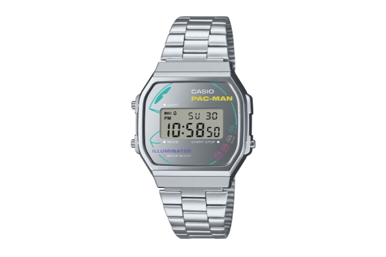 We presenteren een hele collectie speciale samenwerkingen om dit jaar 50 jaar Casio-horloges te vieren en je klaar te stomen voor de 45e verjaardag van PAC-MAN volgend jaar. Met speelse ontwerpen en een nostalgisch tintje brengt deze line-up de wereld van PAC-MAN, het immer populaire spel van Namco Bandai Entertainment, tot leven.
Een zilveren wijzerplaat met dampafwerking, een opvallende wijzerplaat met PAC-MAN en de vier GHOSTS (Blinky, Pinky, Inky en Clyde) en een palet van levendige neonkleuren geven het ontwerp een popgevoel. ""WAKA WAKA"" - het geluid van PAC-MAN die koekjes eet - staat gespeld op het klepje van de gesp en op het LCD-scherm (wanneer verlicht) voor een extra speels tintje. De achterkant van de kast is ook gegraveerd met het karakter en logo van PAC-MAN. Wordt geleverd in een speciale verpakking met neonontwerp.

PAC-MAN™& ©Bandai Namco Entertainment Inc.