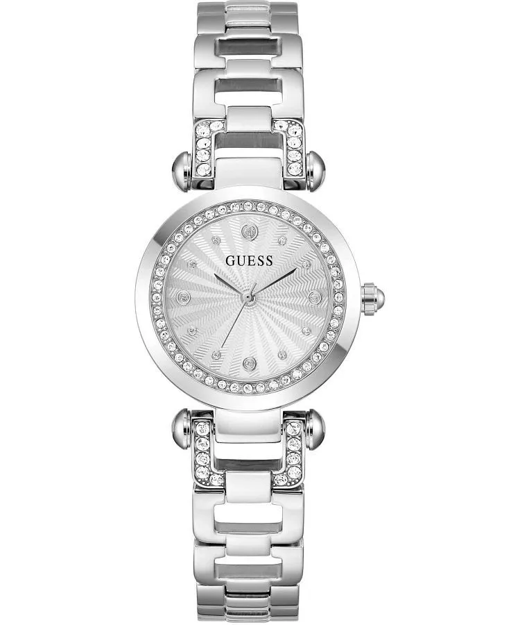 Het Guess Ginger GW0869L3 dameshorloge is een elegant model dat stijl combineert met functionaliteit. Het horloge heeft een zilverkleurige kast van roestvrij staal met een breedte van 30 mm, wat het een subtiel maar duidelijk karakter geeft. De zilverkleurige wijzerplaat is bedekt met mineraal glas, wat zorgt voor een duidelijk zicht op de wijzers en extra decoratieve elementen, zoals guilloche en kristallen. De band, ook gemaakt van roestvrij staal, versterkt de moderne look van het horloge en creëert een samenhangend geheel. Het horloge heeft een waterbestendigheid van 30 meter, waardoor het geschikt is voor dagelijks gebruik.