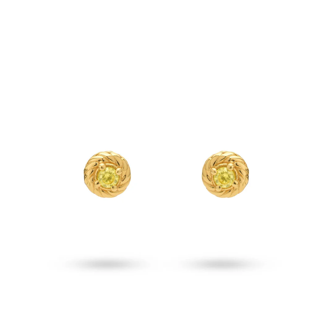  Details: - Size earring: 4 mm - Weight earring (pair): 0,6 gr Materials: - 925 sterling silver, plated with 18K gold - Cubic zirconia
