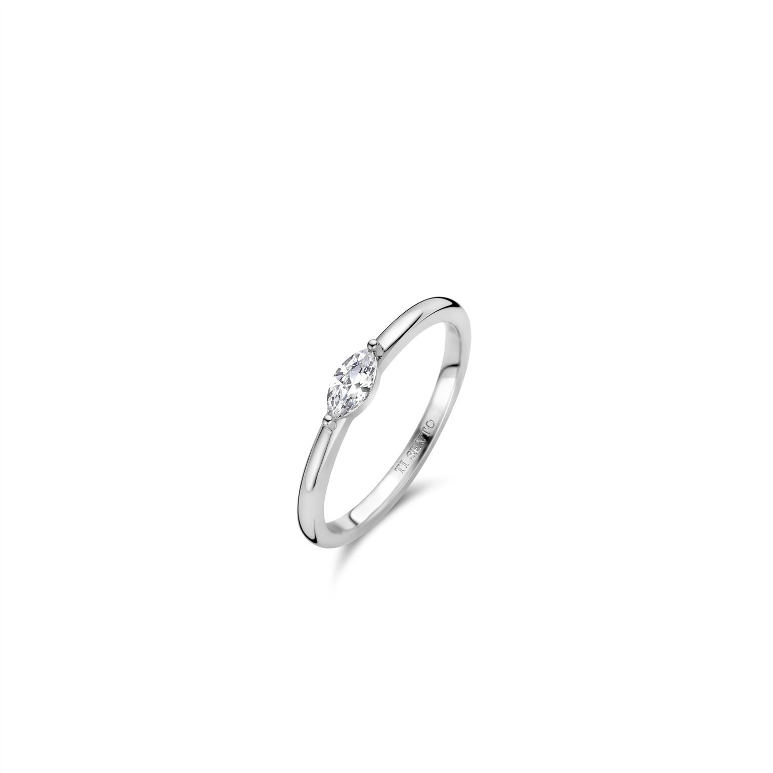 De TI SENTO - Milano Ring 12298ZI is gemaakt van Zilver platina verguld. De kleurstelling van deze ring is Wit. Alle TI SENTO - Milano producten worden geleverd in een luxe geschenkverpakking.