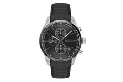 Dit horloge van BOSS Menswear is geïnspireerd door de contouren van klassieke auto’s en uitgevoerd met kleine wijzerplaten in dashboardstijl en een geperforeerde leren polsband. Zwarte wijzerplaat met gepolijste uuraanduidingen.