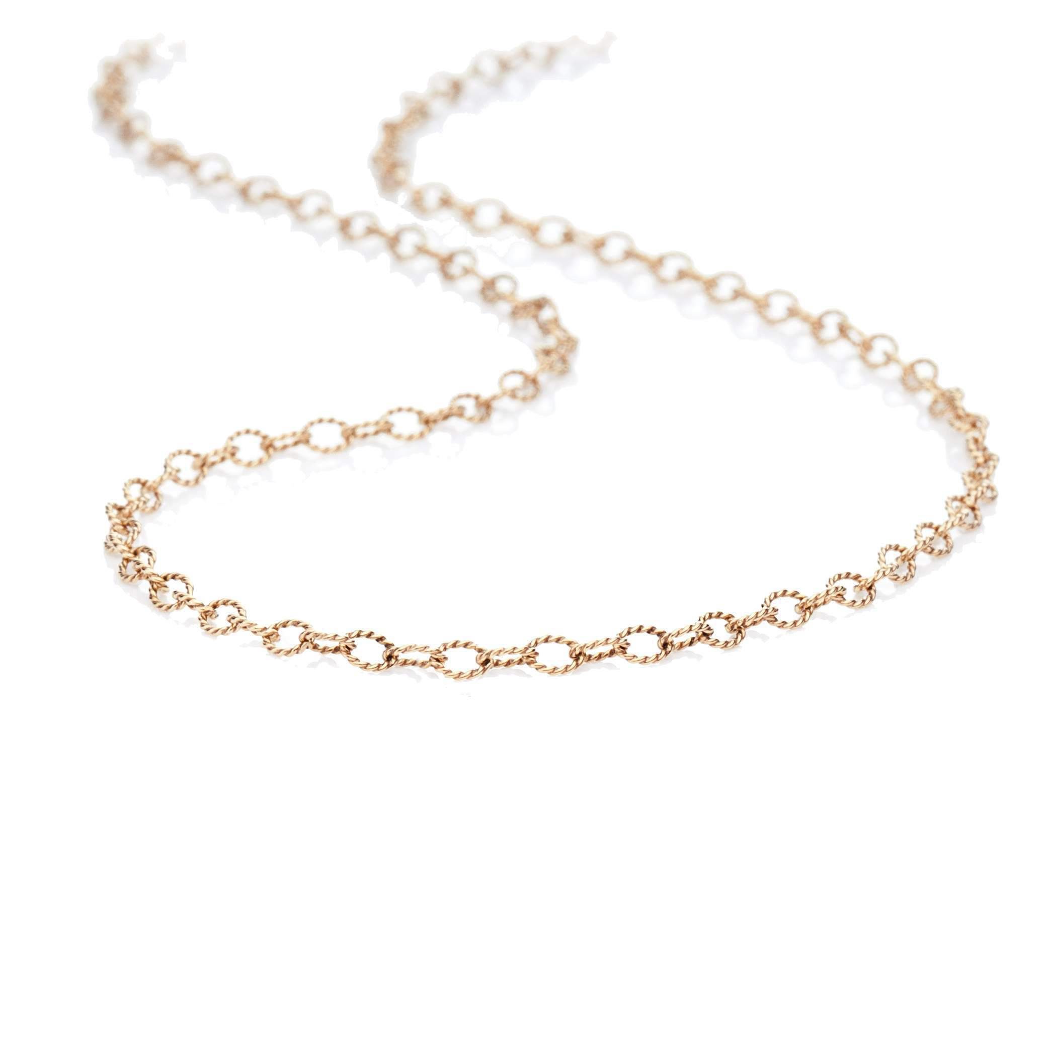 een 18 krt roségouden collier van Brigitte Adolph met gedraaide schakel en lengte 45cm.
