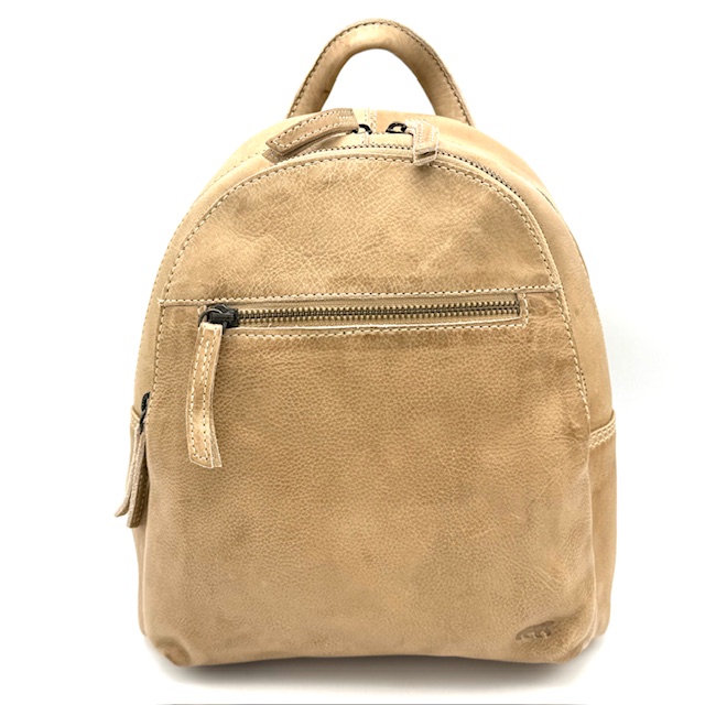 De BearDesign Kim rugtas Baltic Beige (modelnummer CL 44360 BALTIC BEIGE) is een stijlvolle en functionele rugzak. Kenmerken zijn hoogwaardige materialen en een ruim interieur voor al je dagelijkse benodigdheden. Draag hem comfortabel op je rug voor ultieme bewegingsvrijheid en stijl. Perfect voor dagelijks gebruik en reistochten. Ideaal voor elke gelegenheid!