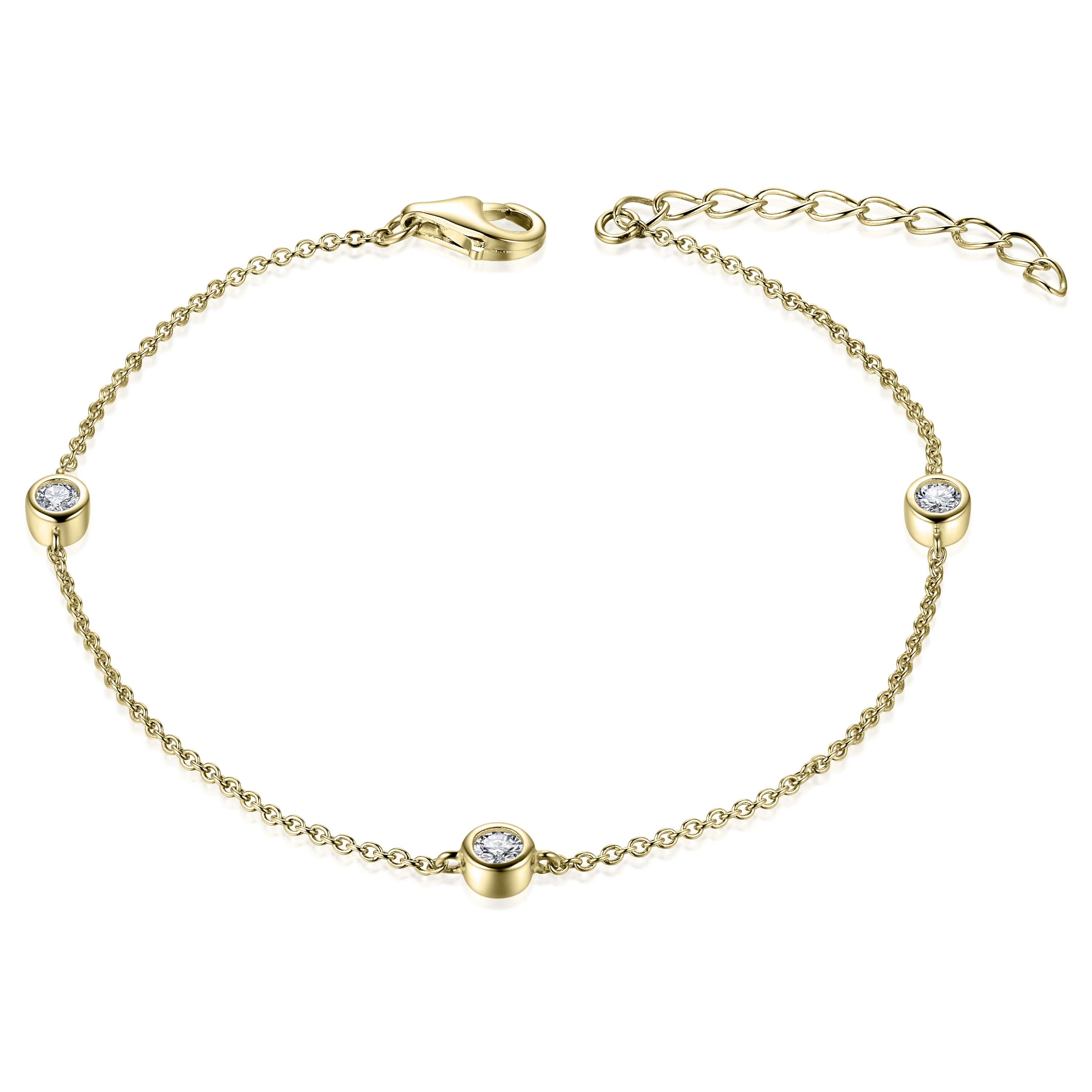 De Gisser Jewels Zilver verguld armband model B1000Y-17+3 is een elegante, goudkleurige armband gemaakt van zilver. Deze verfijnde armband accentueert elke outfit perfect. Draag hem solo voor een subtiele glans of combineer met andere sieraden voor een gelaagd effect. Ideaal voor zowel dagelijks gebruik als chique gelegenheden.