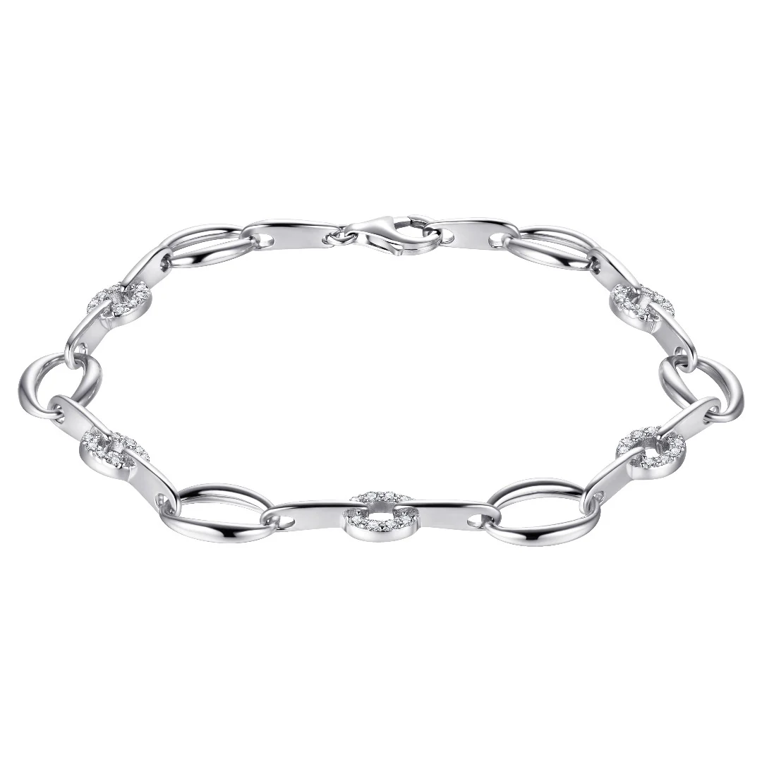 De B042 Gisser Zilveren armband is vervaardigd uit zilver, met schitterende zirkonia stenen. De armband is 21cm lang en is inclusief 3cm verlengstuk. Combineer deze elegante armband met andere zilveren juwelen voor een chique uitstraling, of draag hem solo als stijlvol statement. Perfect voor dagelijkse elegantie of speciale gelegenheden.