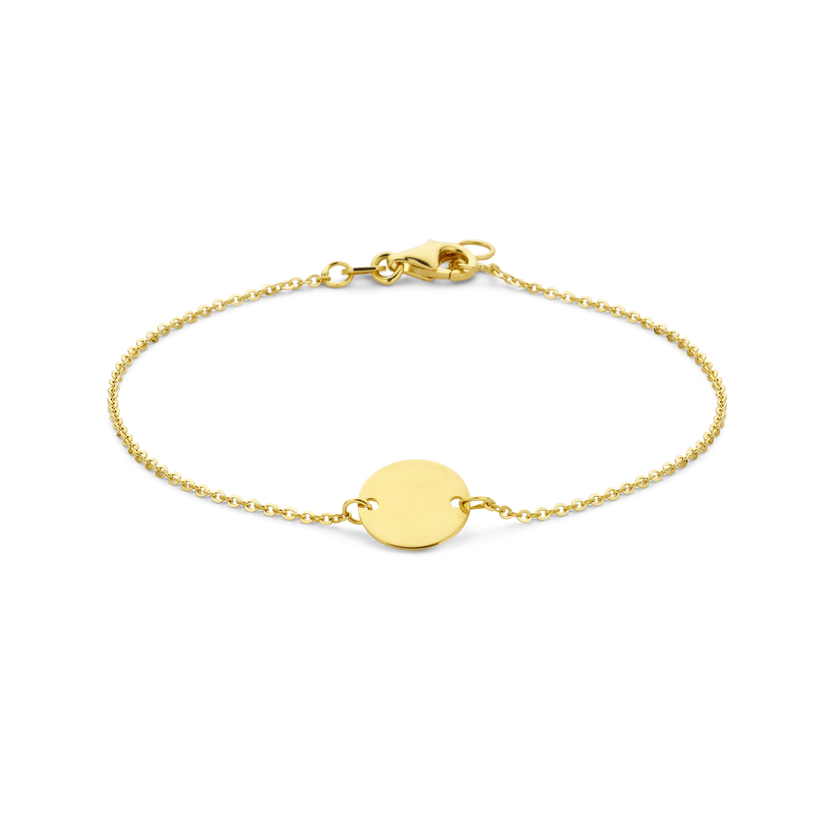 14krt geelgouden armband uitgevoerd met een ronde hanger van 10mm en een karabijn sluiting. De armband heeft draaglengtes van 17 en 18.5cm. De schakelbreedte is 1.2mm. De dikte van de plaat is 0.4mm. Personaliseer deze armband door een gravure toe te voegen. 