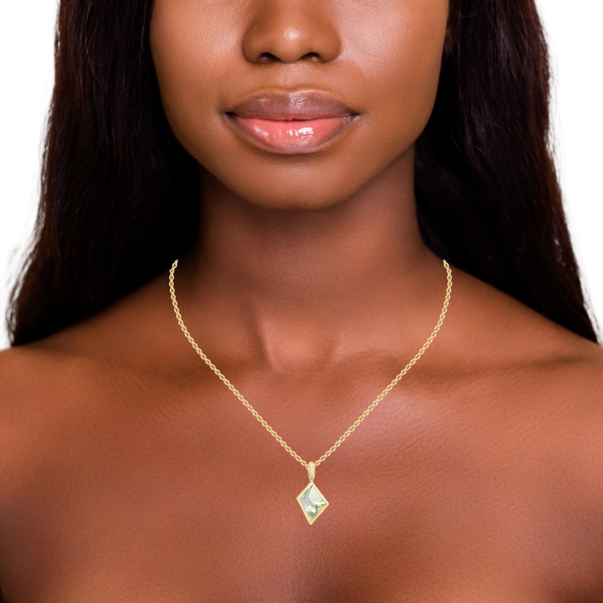 Der Beryllanhänger 2,50 ct 750/000 GG besticht durch seinen luxuriösen Goldglanz und den strahlenden Beryll. Tragen Sie diesen Anhänger an einer feinen Gold- oder Lederschnur zu jedem Outfit, um einen edlen Akzent zu setzen.