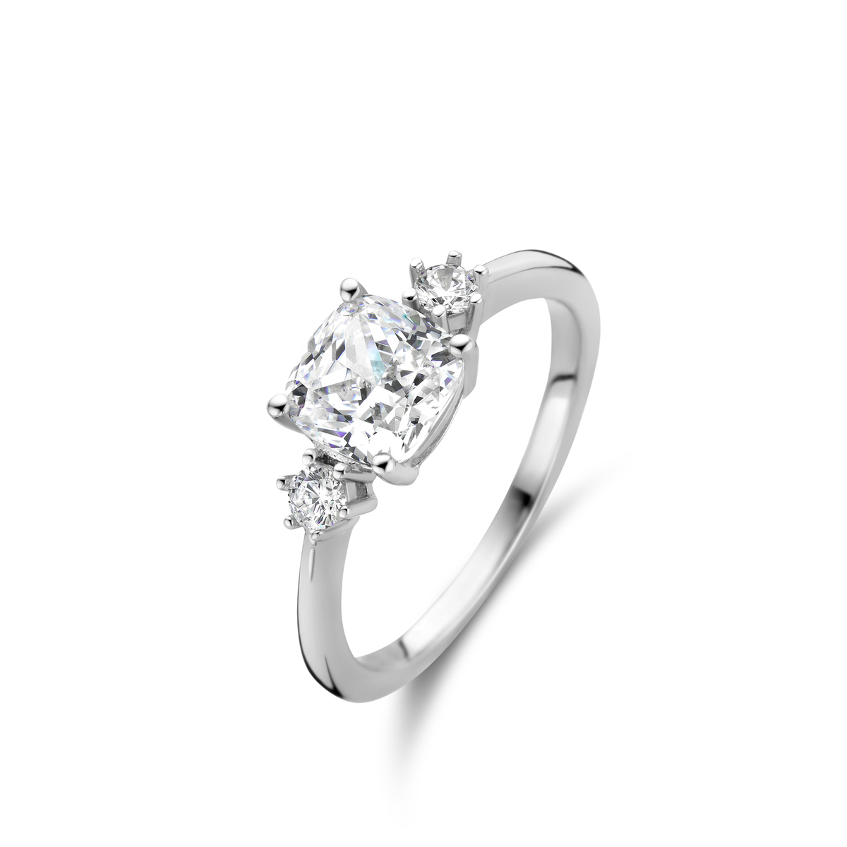 zilveren ring met zirkoon