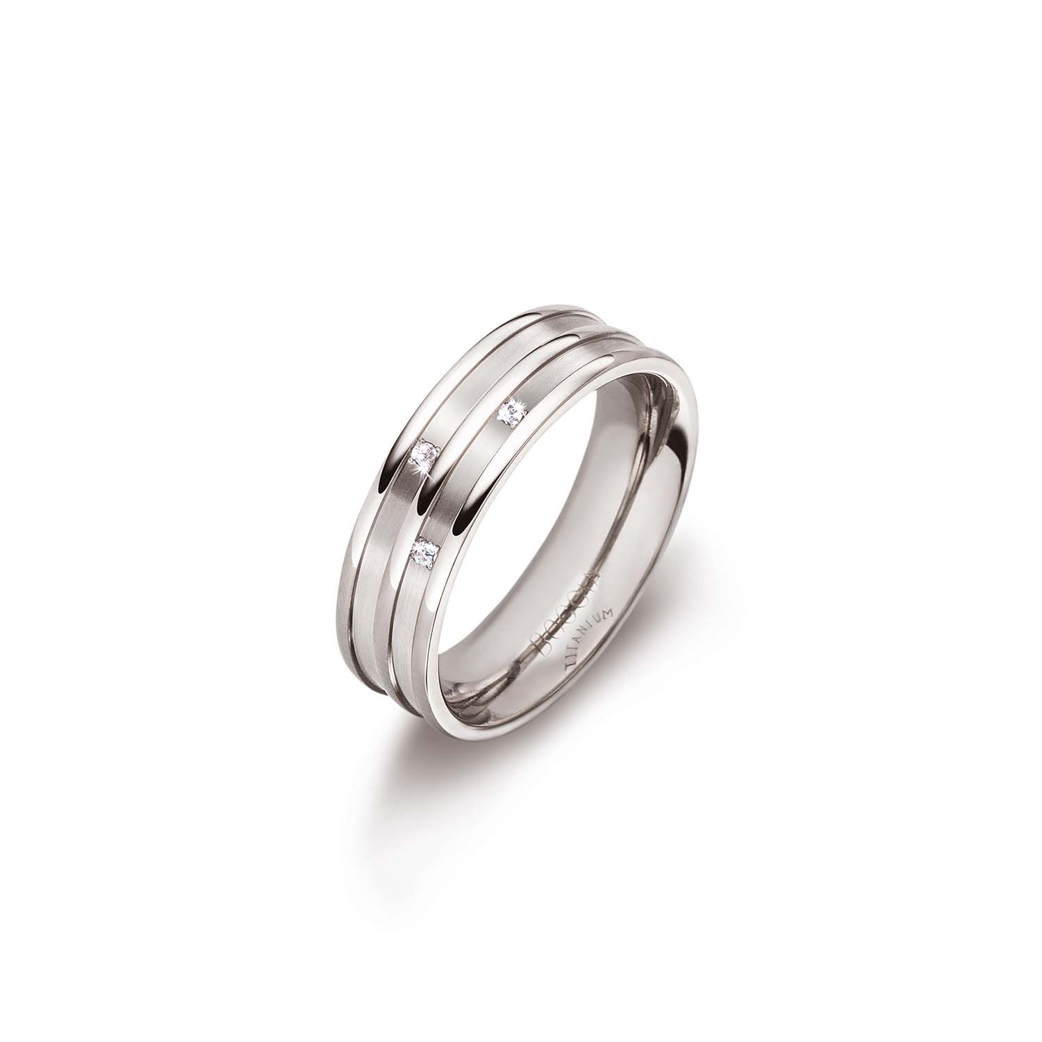 0151-0156. Boccia titanium relatiering met diamant. 3/0.015.
