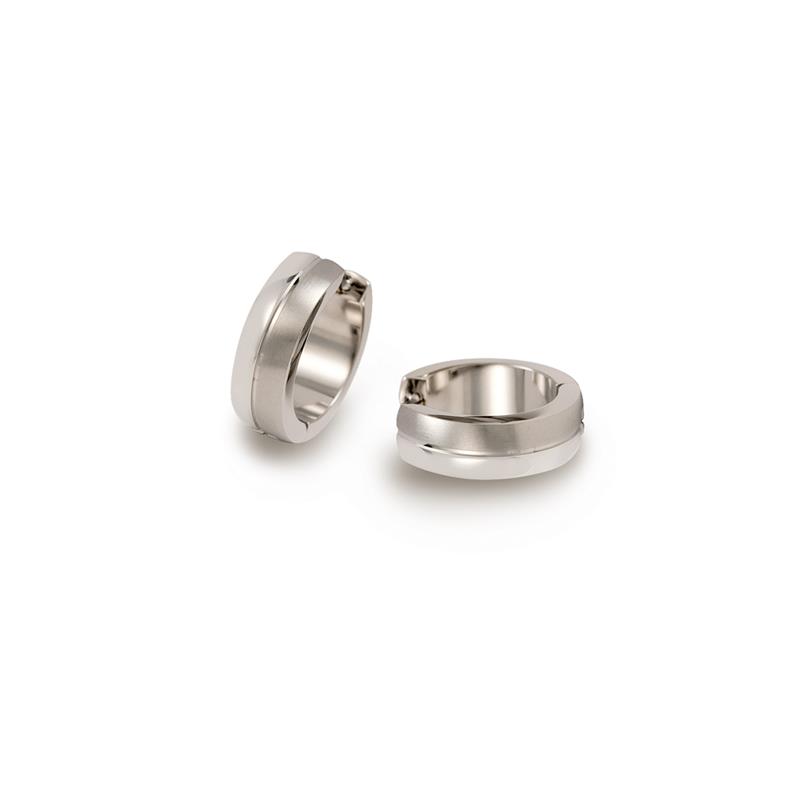 Deze 0539-05 Boccia Titanium oorringen zijn zilverkleurig en hebben een glanzend accent. De 0539-05 hebben een doorsnede van 16mm.