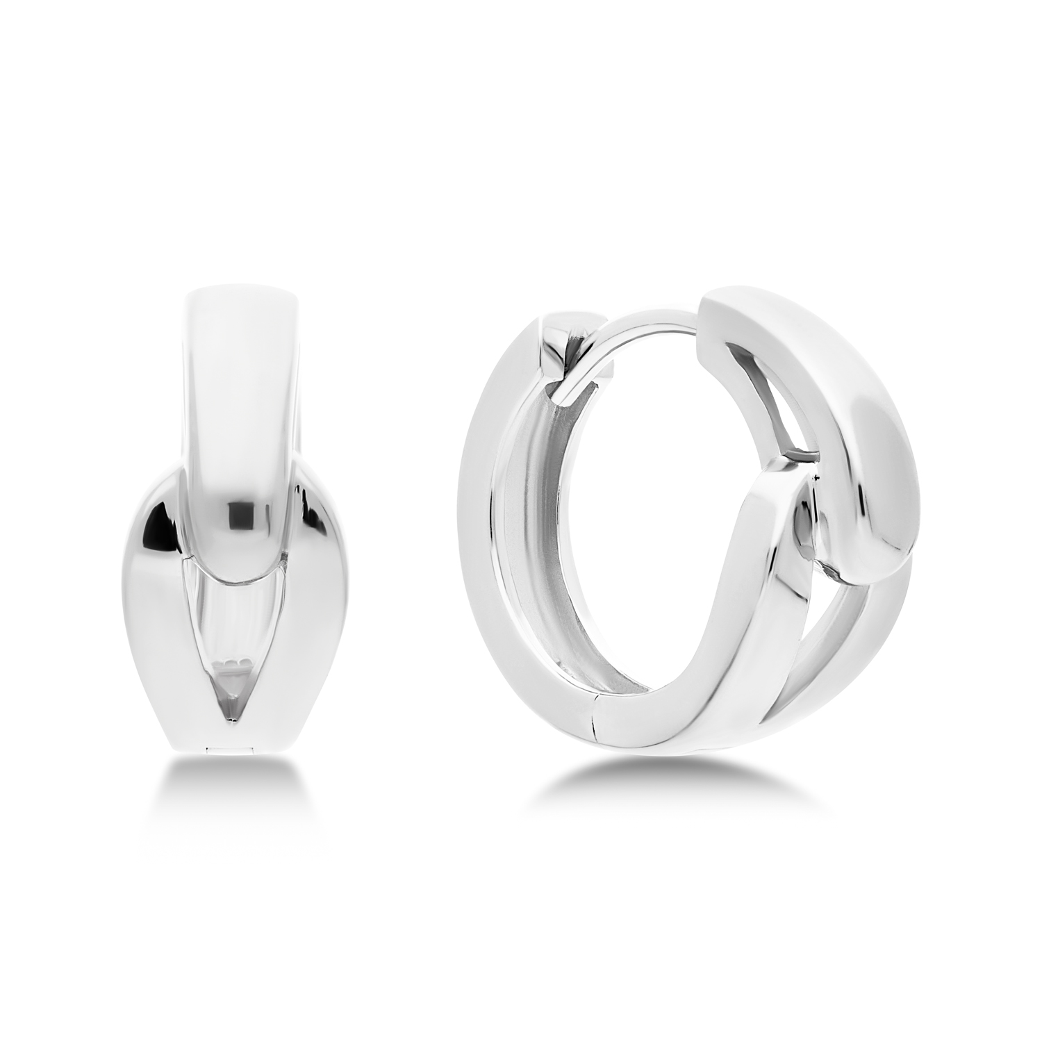 Deze oorringen met knoop van Glow zijn super uniek! De oorringen hebben een diameter van 11mm en zijn gemaakt van 925 sterling zilver. Combineer ze met andere sieraden van Glow voor een complete look.

GLOW
Benadruk jouw stijl met de verfijnde sieraden van GLOW en laat je inspireren door de uitgebreide collectie 14 karaats gouden sieraden van de hoogste Europese kwaliteit. Ontworpen om elke dag te dragen. Naast tijdloze ontwerpen bestaat de collectie ook uit hippe sieraden; zoals minimalistische gouden collieren en grafische oorknopjes. Wil je een beetje extra stralen? Kies dan voor flonkerende zirkonia of ga voor luxe met onze geraffineerde diamanten sieraden.

  - Oorringen
  - 925 sterling zilver
  - Diameter: 11mm