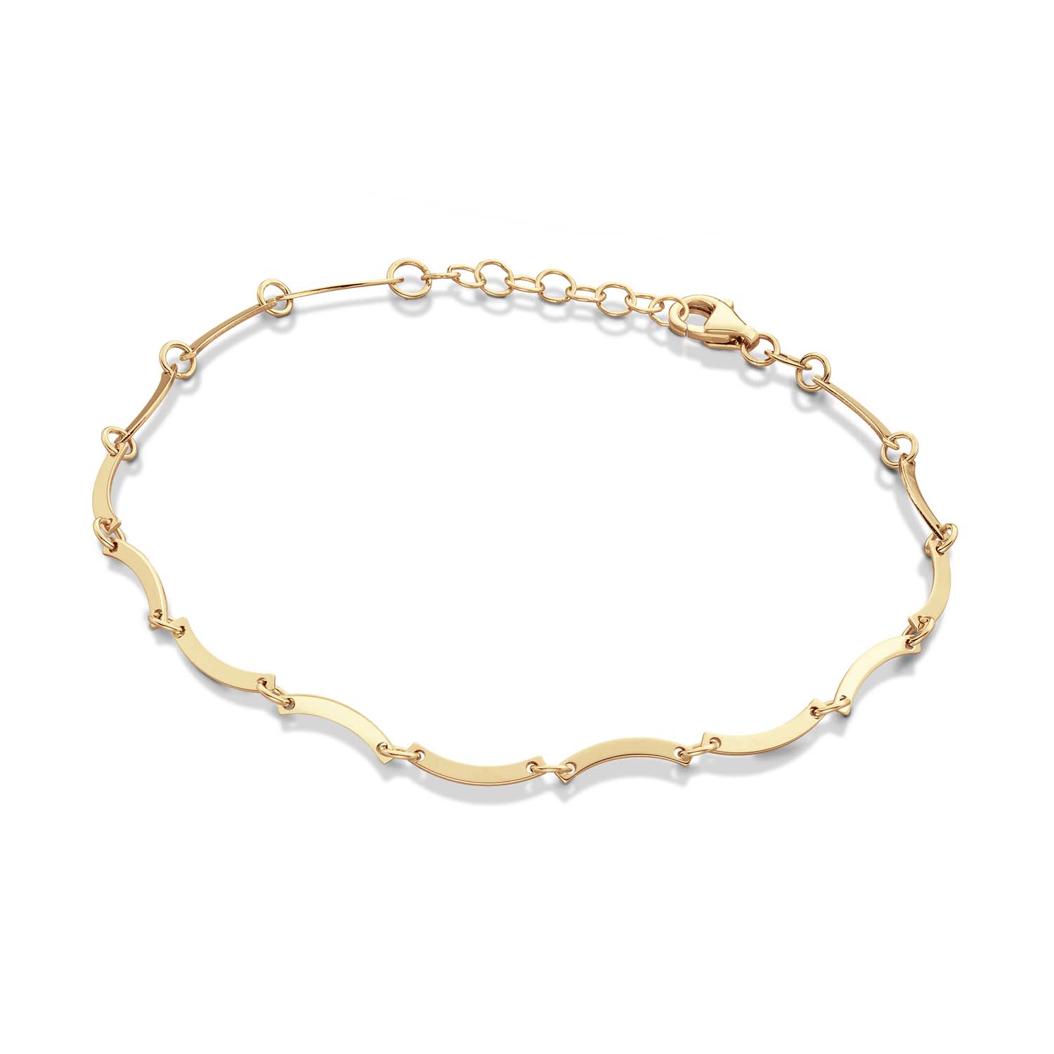 Deze armband van 19 cm lang is gemaakt van 585 karaat goud en heeft een prachtige golfvormige structuur. Het is een tijdloos en elegant sieraad dat perfect is voor dagelijks gebruik of speciale gelegenheden. Draag het alleen voor een subtiele touch of combineer het met andere armbanden voor een trendy look. De armband heeft een veilige sluiting en is comfortabel om te dragen. Voeg deze prachtige armband toe aan je collectie en straal met klasse en stijl.