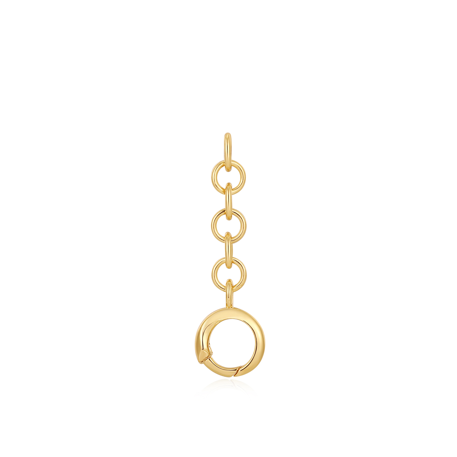 Productbeschrijving 
Voeg bedels toe aan je halskettingen, armbanden of oorbellen met de schakel charm connector. Deze prachtige bedelconnector is gemaakt van 925 sterling zilver met 14 karaat gouden plating. Bevestig het verbindingsstuk aan een ketting, armband of oorbel naar keuze en klik je bedels erop voor het perfecte persoonlijke detail. Het verbindingsstuk kan ook worden gebruikt om kettingen of armbanden te verlengen en andere schakelkettingen toe te voegen. 

Het Merk
GeÃ¯nspireerd door de laatste fashion trends is Ania Haie het toonaangevende sieradenmerk voor hoogkwalitatieve maar ook betaalbare zilveren sieraden, zonder op de kwaliteit in te leveren. Iedere collectie is gebaseerd op de laatste catwalktrends, waardoor Ania Haie snel tot hÃ©t sieradenmerk voor stijlbewuste consumenten is verkozen. Elk sieraad wordt ontworpen om te combineren met andere sieraden waardoor je je eigen look kunt creÃ«ren. Maar ook zijn Ania Haie sieraden opvallend genoeg om op zichzelf te dragen.

How It All Started
Met een passie voor kwalitatieve sieraden met stijl Ã©n het besef dat de mode bewuste vrouw niet wil inleveren op kwaliteit is Ania Haie geboren. De Ania Haie oprichters zagen later dat de moderne vrouw van vandaag graag sieraden combineert en layered om haar individualiteit te omarmen, de kans werd aangegrepen en de droom werd werkelijkheid.

Volg ons ook op social media
Wil jij op de hoogte blijven van nieuwe collecties, toffe combinaties en de laatste sieraden trends? Hou ons dan ook in de gaten op social media. Daarnaast inspireren wij jou dagelijks met verschillende looks en mix & match combinaties! Deel gerust jouw eigen unieke Ania Haie look door de hashtag #aniahaiexme te gebruiken. Wie weet wordt jouw look gerepost op Ã©Ã©n van onze kanalen!
Je kunt ons volgen op Facebook en Instagram.
