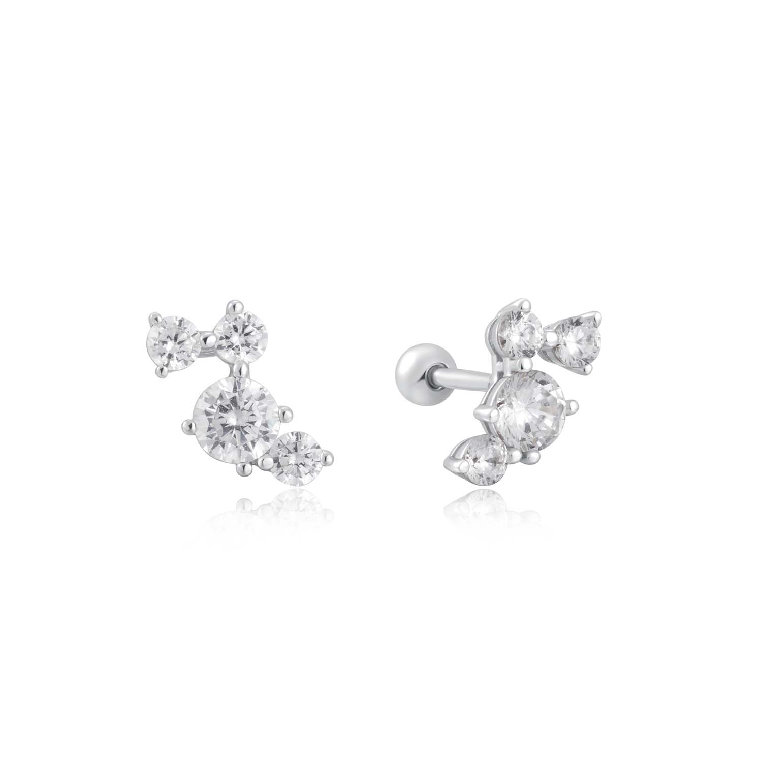 Voeg wat glans toe aan je dagelijkse collectie studs met deze glinsterende barbell studs in sterling zilver. Je kunt met deze stukken gemakkelijk de overgang maken van kantoor naar een avondje uit met fonkelende zirkonia steentjes die niet beknibbelen op de glans.

HET MERK
GeÃ¯nspireerd door de laatste fashion trends is Ania Haie het toonaangevende sieradenmerk voor hoogkwalitatieve maar ook betaalbare zilveren sieraden, zonder op de kwaliteit in te leveren. Iedere collectie is gebaseerd op de laatste catwalktrends, waardoor Ania Haie snel tot hÃ©t sieradenmerk voor stijlbewuste consumenten is verkozen. Elk sieraad wordt ontworpen om te combineren met andere sieraden waardoor je je eigen look kunt creÃ«ren. Maar ook zijn Ania Haie sieraden opvallend genoeg om op zichzelf te dragen.

SPECIFICATIES
- Ania Haie
- Studs
- 925 zilver met gold/ rhodium plating
- Lengte 15mm
- AH E058-01H