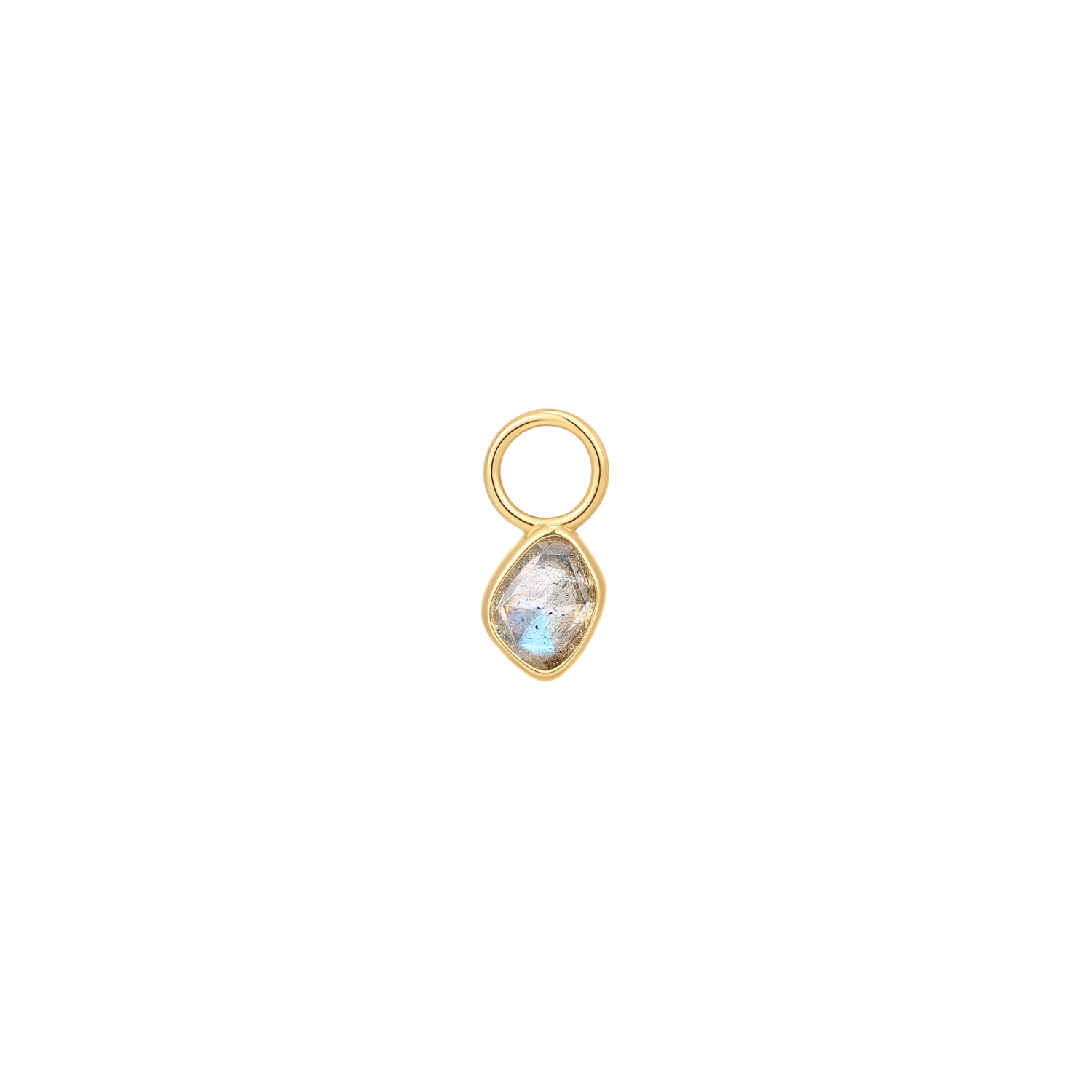 Productbeschrijving 
Geef je oorringen een upgrade met deze mooie oorbedel met edelsteen. De bedel bevat verbluffende labradoriet en is gemaakt van 925 sterling zilver met 14 karaat gouden plating. Schuif eenvoudig de bedel over je favoriete oorringen.

Het Merk
GeÃ¯nspireerd door de laatste fashion trends is Ania Haie het toonaangevende sieradenmerk voor hoogkwalitatieve maar ook betaalbare zilveren sieraden, zonder op de kwaliteit in te leveren. Iedere collectie is gebaseerd op de laatste catwalktrends, waardoor Ania Haie snel tot hÃ©t sieradenmerk voor stijlbewuste consumenten is verkozen. Elk sieraad wordt ontworpen om te combineren met andere sieraden waardoor je je eigen look kunt creÃ«ren. Maar ook zijn Ania Haie sieraden opvallend genoeg om op zichzelf te dragen.

How It All Started
Met een passie voor kwalitatieve sieraden met stijl Ã©n het besef dat de mode bewuste vrouw niet wil inleveren op kwaliteit is Ania Haie geboren. De Ania Haie oprichters zagen later dat de moderne vrouw van vandaag graag sieraden combineert en layered om haar individualiteit te omarmen, de kans werd aangegrepen en de droom werd werkelijkheid.

Volg ons ook op social media
Wil jij op de hoogte blijven van nieuwe collecties, toffe combinaties en de laatste sieraden trends? Hou ons dan ook in de gaten op social media. Daarnaast inspireren wij jou dagelijks met verschillende looks en mix & match combinaties! Deel gerust jouw eigen unieke Ania Haie look door de hashtag #aniahaiexme te gebruiken. Wie weet wordt jouw look gerepost op Ã©Ã©n van onze kanalen!
Je kunt ons volgen op Facebook en Instagram.