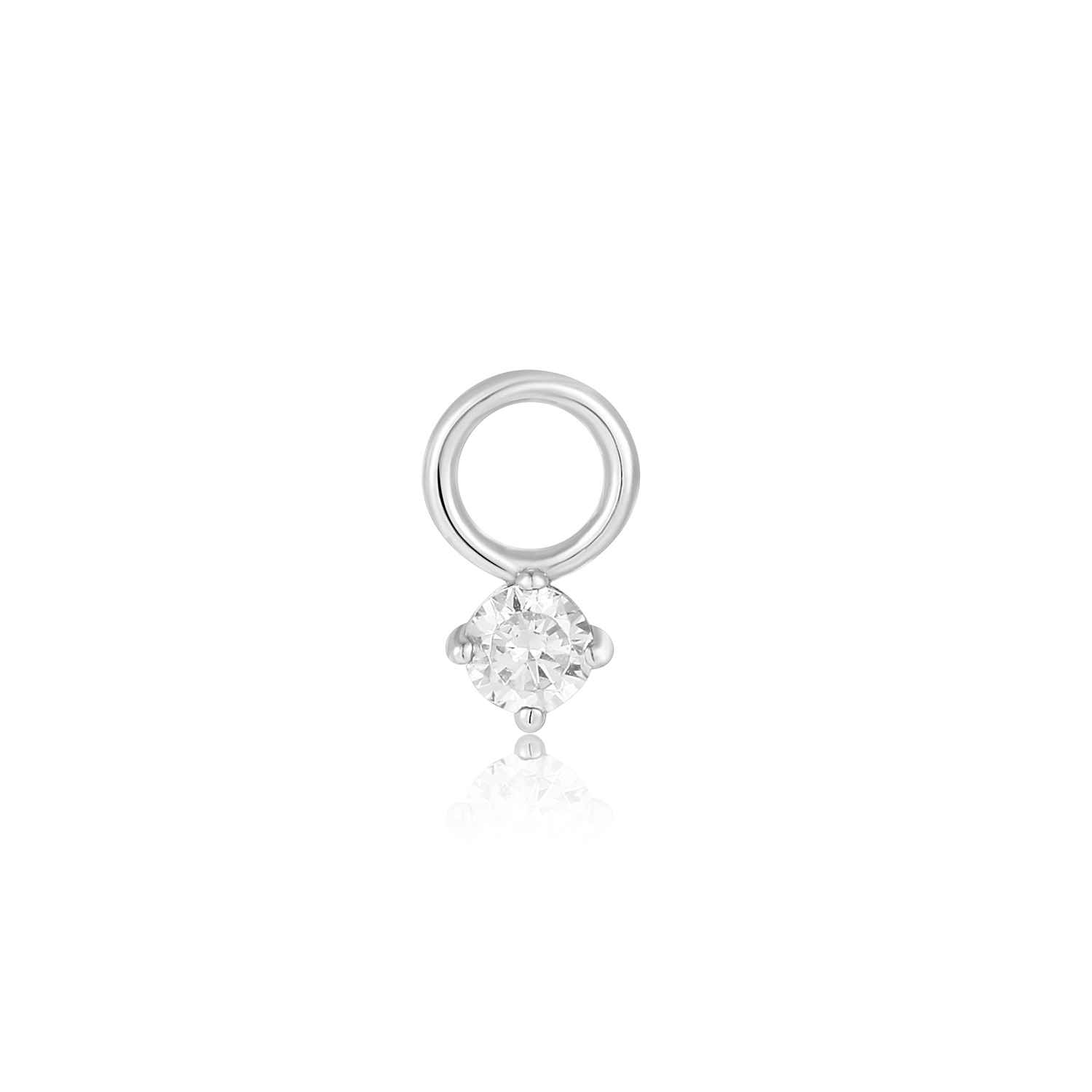 Laat je oorringen schitteren met deze prachtige zilverkleurige oorbel charm. Afgewerkt met een fonkelende zirkonia steen en gemaakt van gerhodineerd sterling zilver. Hang deze aan je favoriete oorringen om deze van eenvoudig naar subliem te transformeren.

HET MERK
GeÃ¯nspireerd door de laatste fashion trends is Ania Haie het toonaangevende sieradenmerk voor hoogkwalitatieve maar ook betaalbare zilveren sieraden, zonder op de kwaliteit in te leveren. Iedere collectie is gebaseerd op de laatste catwalktrends, waardoor Ania Haie snel tot hÃ©t sieradenmerk voor stijlbewuste consumenten is verkozen. Elk sieraad wordt ontworpen om te combineren met andere sieraden waardoor je je eigen look kunt creÃ«ren. Maar ook zijn Ania Haie sieraden opvallend genoeg om op zichzelf te dragen.

SPECIFICATIES
- Ania Haie
- Pop Charms 
- 925 zilver 
- Sparkle
- AH EC052-01H