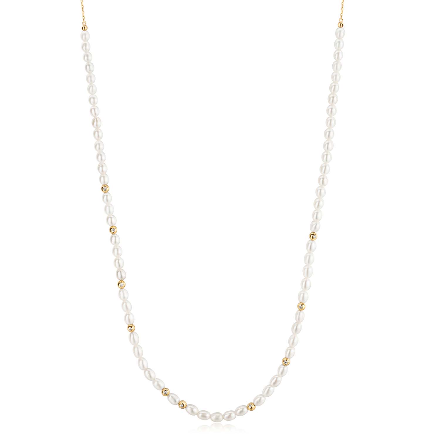 Ga voor tijdloze elegantie als je kiest voor onze zoetwaterparelkettingen. Dit ontwerp neemt een klassieke vorm en vindt die opnieuw uit met een mix van parels en 14kt vergulde sterling zilveren kralen. Om een vleugje sprankeling toe te voegen, vind je de kubieke zirkonia bedekt op elke zilveren kraal. Pas de lengte met de schuifsluiting aan je eigen stijl aan.

HET MERK
GeÃ¯nspireerd door de laatste fashion trends is Ania Haie het toonaangevende sieradenmerk voor hoogkwalitatieve maar ook betaalbare zilveren sieraden, zonder op de kwaliteit in te leveren. Iedere collectie is gebaseerd op de laatste catwalktrends, waardoor Ania Haie snel tot hÃ©t sieradenmerk voor stijlbewuste consumenten is verkozen. Elk sieraad wordt ontworpen om te combineren met andere sieraden waardoor je je eigen look kunt creÃ«ren. Maar ook zijn Ania Haie sieraden opvallend genoeg om op zichzelf te dragen.

SPECIFICATIES
- Ania Haie
- Ketting
- 925 zilver met gold/ rhodium plating
- Lengte 66cm
- AH N058-06G