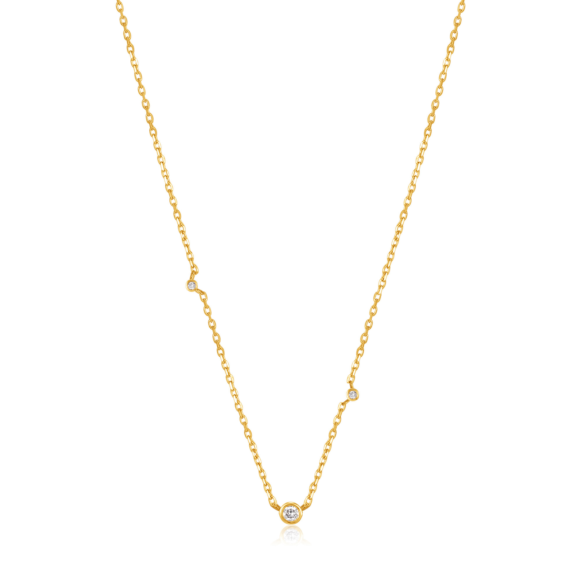 Ga creatief aan de slag met deze prachtige assymetische ketting. Kies voor drie diamanten in plaats van één. Gezet op een sierlijke 14kt gouden ketting en met prachtige diamanten. Het perfecte stuk voor liefhebbers van fijne sieraden met een luxe uitstraling.

HET MERK
Ania Haie staat bekend als fashion-forward sieradenmerk en heeft een toonaangevende naam opgebouwd. Een uitstekend moment om het merk verder uit te bouwen met een 14kt massief gouden collectie: Ania Haie 14kt Gold! In lijn met Ania Haie’s streven om een duurzamer merk te worden, is de 14kt gouden collectie gemaakt van 100% gerecycled 14kt goud en bevat conflictvrije en volledig traceerbare natuurlijke diamanten en echte edelstenen, zoals witte saffieren, opalen en turquoise.

SPECIFICATIES
- 14kt Gold Triple Natural Diamond Necklace
- Ketting
- 14kt goud
- Lengte verstelbaar: 45 - 50cm
- AH NAU001-04YG