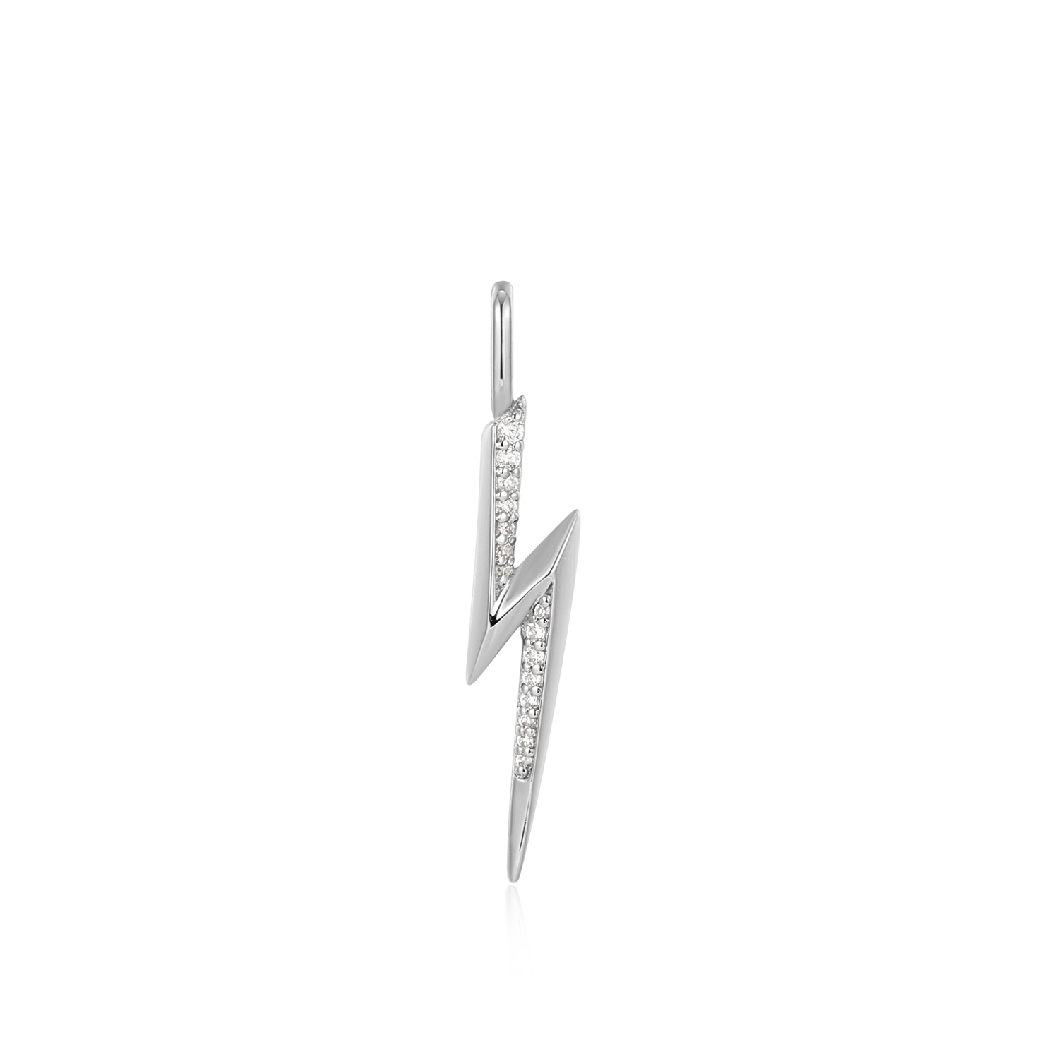 Productbeschrijving 
Geef je ketting een upgrade met deze bliksem bedel. De bedel bevat sprankelende zirkonia stenen en is gemaakt van 925 sterling zilver met rhodium plating. Bevestig je bedel eenvoudig aan een kettng, armband of connector.

Het Merk
GeÃ¯nspireerd door de laatste fashion trends is Ania Haie het toonaangevende sieradenmerk voor hoogkwalitatieve maar ook betaalbare zilveren sieraden, zonder op de kwaliteit in te leveren. Iedere collectie is gebaseerd op de laatste catwalktrends, waardoor Ania Haie snel tot hÃ©t sieradenmerk voor stijlbewuste consumenten is verkozen. Elk sieraad wordt ontworpen om te combineren met andere sieraden waardoor je je eigen look kunt creÃ«ren. Maar ook zijn Ania Haie sieraden opvallend genoeg om op zichzelf te dragen.

How It All Started
Met een passie voor kwalitatieve sieraden met stijl Ã©n het besef dat de mode bewuste vrouw niet wil inleveren op kwaliteit is Ania Haie geboren. De Ania Haie oprichters zagen later dat de moderne vrouw van vandaag graag sieraden combineert en layered om haar individualiteit te omarmen, de kans werd aangegrepen en de droom werd werkelijkheid.

Volg ons ook op social media
Wil jij op de hoogte blijven van nieuwe collecties, toffe combinaties en de laatste sieraden trends? Hou ons dan ook in de gaten op social media. Daarnaast inspireren wij jou dagelijks met verschillende looks en mix & match combinaties! Deel gerust jouw eigen unieke Ania Haie look door de hashtag #aniahaiexme te gebruiken. Wie weet wordt jouw look gerepost op Ã©Ã©n van onze kanalen!
Je kunt ons volgen op Facebook en Instagram.