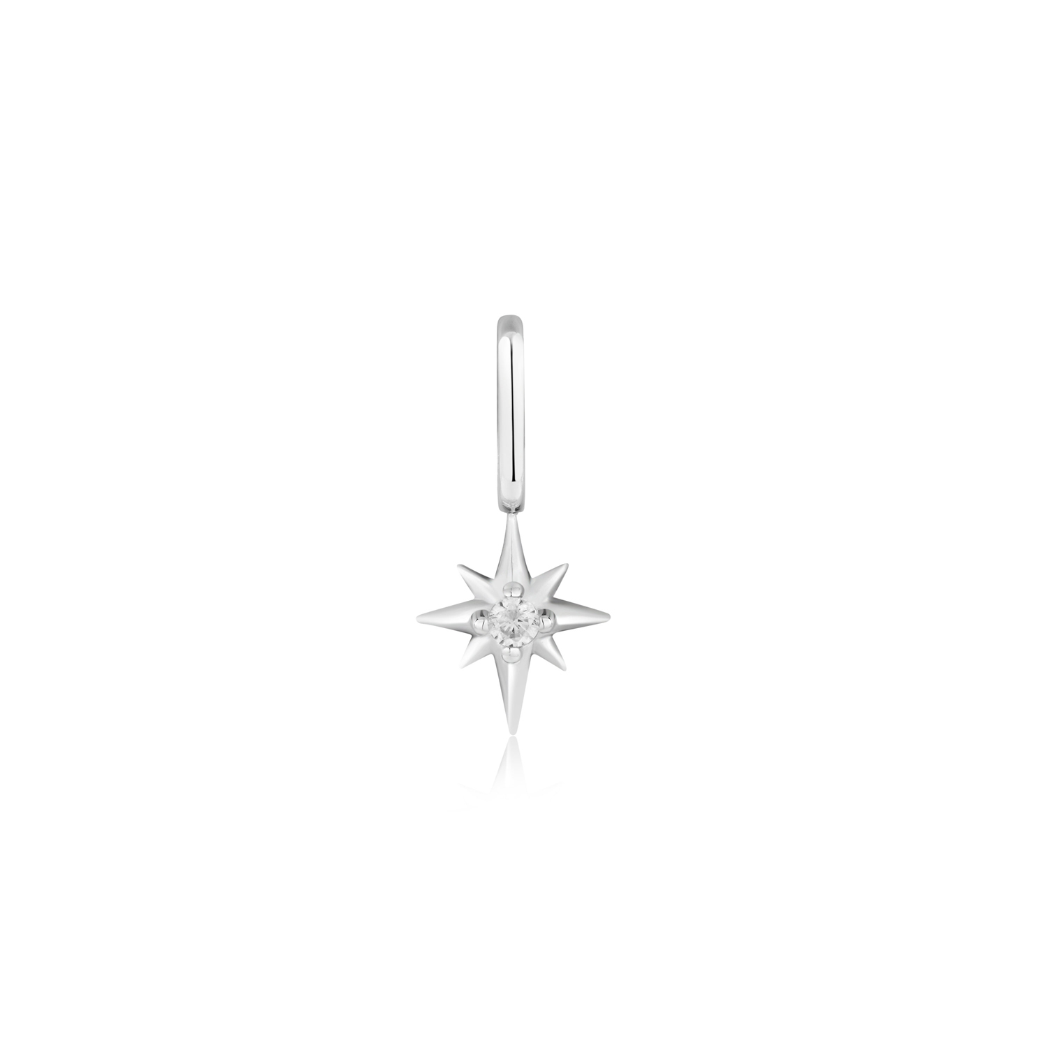 Omarm de hemelse vibes en voeg wat sterrenglans toe aan je kettingen en armbanden met deze ster charm. Gemaakt van 925 sterling zilver met rhodium plating. Schuif de bedel makkelijk aan je favoriete Pop Charms ketting om een unieke ketting of armband te maken.

HET MERK
GeÃ¯nspireerd door de laatste fashion trends is Ania Haie het toonaangevende sieradenmerk voor hoogkwalitatieve maar ook betaalbare zilveren sieraden, zonder op de kwaliteit in te leveren. Iedere collectie is gebaseerd op de laatste catwalktrends, waardoor Ania Haie snel tot hÃ©t sieradenmerk voor stijlbewuste consumenten is verkozen. Elk sieraad wordt ontworpen om te combineren met andere sieraden waardoor je je eigen look kunt creÃ«ren. Maar ook zijn Ania Haie sieraden opvallend genoeg om op zichzelf te dragen.

SPECIFICATIES
- Ania Haie
- Pop Charms
- 925 zilver 
- Star
- AH NC055-01H