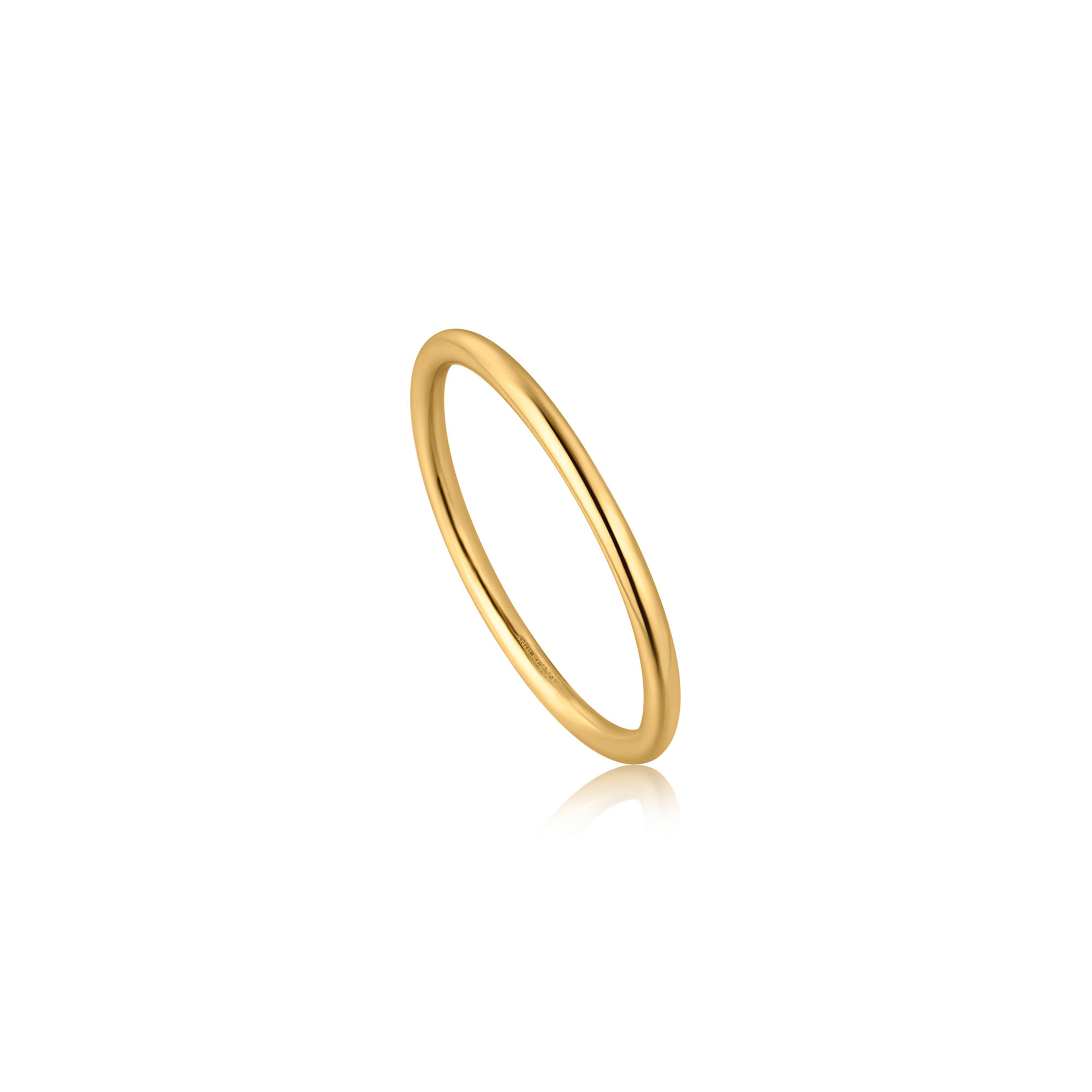 Upgrade je alledaagse sieradenlook met deze 14kt gouden ring. De ring is strak en eenvoudig en hierdoor perfect om elke dag te dragen. Hoe je de jouwe ook combineert, deze ring maakt elke look af!

HET MERK
Ania Haie staat bekend als fashion-forward sieradenmerk en heeft een toonaangevende naam opgebouwd. Een uitstekend moment om het merk verder uit te bouwen met een 14kt massief gouden collectie: Ania Haie 14kt Gold! In lijn met Ania Haie’s streven om een duurzamer merk te worden, is de 14kt gouden collectie gemaakt van 100% gerecycled 14kt goud en bevat conflictvrije en volledig traceerbare natuurlijke diamanten en echte edelstenen, zoals witte saffieren, opalen en turquoise.

SPECIFICATIES
- 14kt Gold Solid Band Ring
- Ring
- 14kt goud
- Maat 57
- AH RAU001-06YG