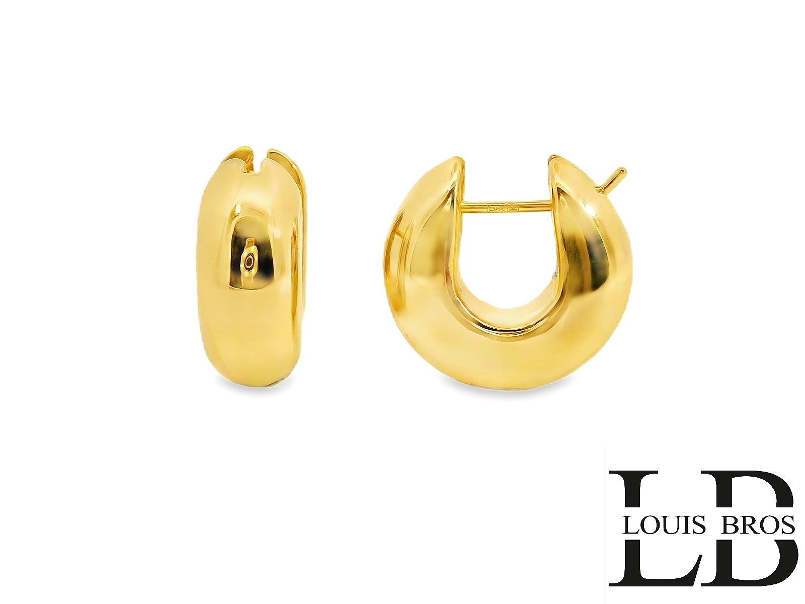 Deze prachtige oorringen zijn vervaardigd uit 18 karaat geelgoud (6.08 gr) en stralen pure elegantie uit. Met hun brede en volle design geven ze een luxe uitstraling en vormen ze een tijdloos accessoire dat moeiteloos bij elke outfit past.
De hoogglans gepolijste afwerking zorgt voor een verfijnde glans, terwijl de stevige sluiting ervoor zorgt dat de oorringen comfortabel en veilig gedragen kunnen worden. Dankzij hun klassieke en toch moderne uitstraling zijn deze oorringen perfect voor zowel dagelijks gebruik als speciale gelegenheden.
Een stijlvol en veelzijdig sieraad dat niet mag ontbreken in je collectie!
