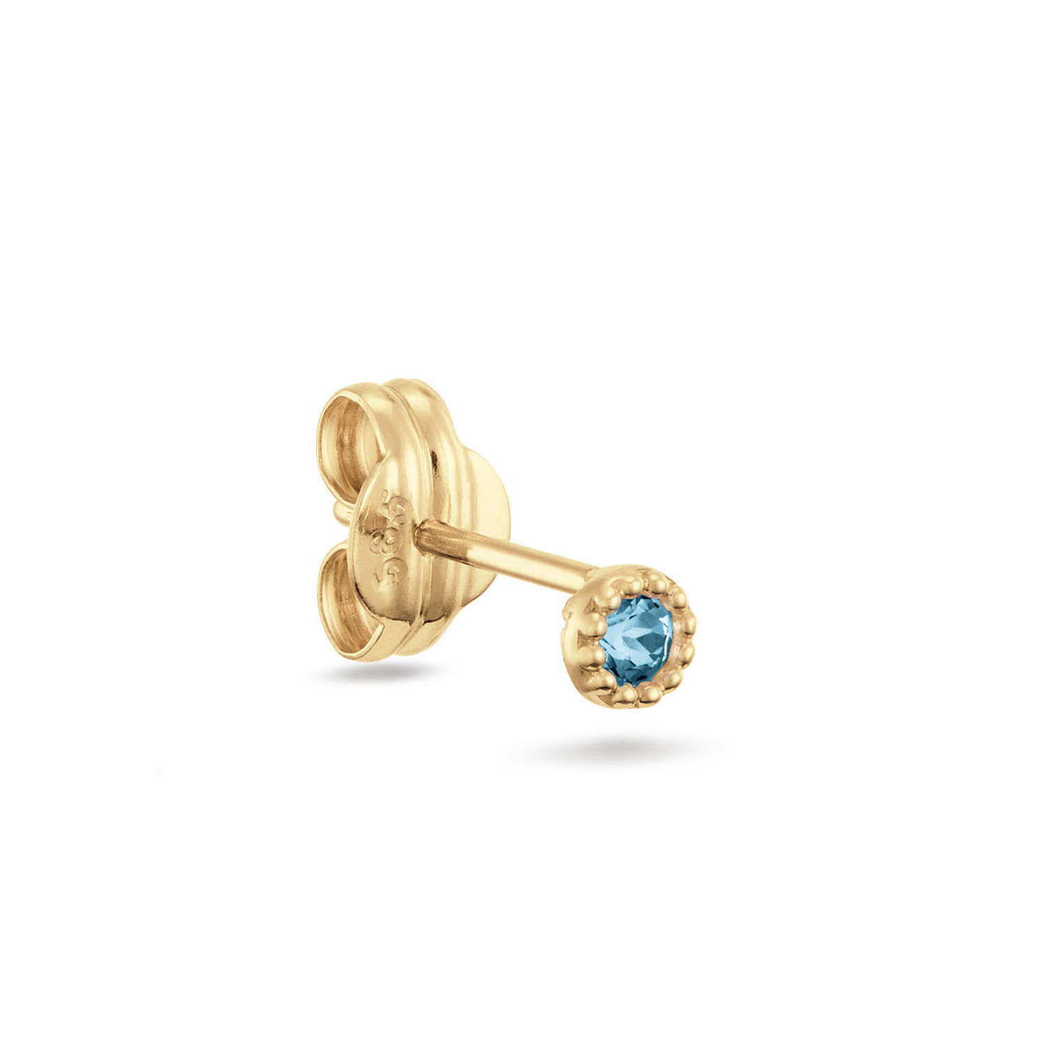 Zacht en stijlvol – deze 14k gouden oorbellen passen overal bij! Vervaardigd met vakmanschap en ontworpen voor dames die van tijdloze elegantie houden. Hiddgen Gems of the Rivièra Elke creatie in de Hidden Gems of the Rivièra collectie is een ode aan de onmiskenbare charme van de Rivièra. Handgemaakt van 14 karaat goud en verrijkt met echte edelstenen, De sieraden brengen de magische sfeer van de Côte d'Azur tot leven in jouw look! Het merk Jackie is hét 14 karaat gouden on trend sieradenmerk. De collecties zijn geïnspireerd op de reizen die ik maak, van stedentrips tot exotische oorden. Elk gouden sieraad is helemaal van nu, handgemaakt door Europese goudsmeden en vervaardigd van overwegend gerecycled goud met echte edelstenen en zoetwaterparels. Elke collectie is dan ook met veel liefde en passie samengesteld. Mijn Jackie sieraden zijn de perfecte finishing touch voor iedere outfit! Specificaties - Stud - Materiaal: 14 Karaat - Geelgoud - 585 - Grimaldi Blue Topaz Single Stud- Totale lengte: 3mm