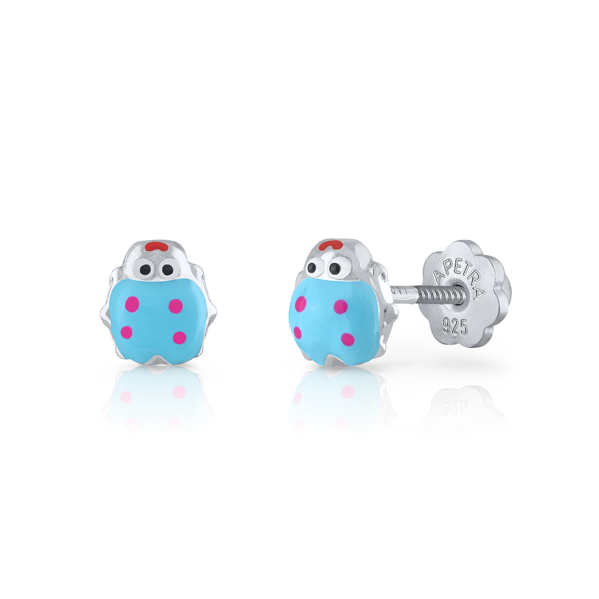 Deze schattige oorknopjes met lieveheersbeestjes zijn gemaakt van 925 sterling zilver met emaille. Wist jij dat een lieveheersbeestje een ware snelheidsduivel is? Hij beweegt zijn vleugels zo’n 85 keer per seconde en kan maar liefst een snelheid van 60 km per uur halen!

Lapetra kindersieraden
Lapetra is het nieuwste handgemaakte, zilver gerhodineerde sieradenmerk voor jonge meiden. De opvallende oorknopjes met unieke designs zijn voorzien van een schroefsluiting; deze draait stevig vast. Hierdoor verliezen ze de oorknopjes niet en kunnen ze deze zelfs comfortabel inhouden bij het slapen. Bij alle sieraden ontvang je een metalen blikje: een feestje om te geven én te krijgen!

Specificaties
  - LPLB0012
  - Oorknopjes
  - 925 sterling zilver
  - Afmeting: 0,4 x 0,5 cm
