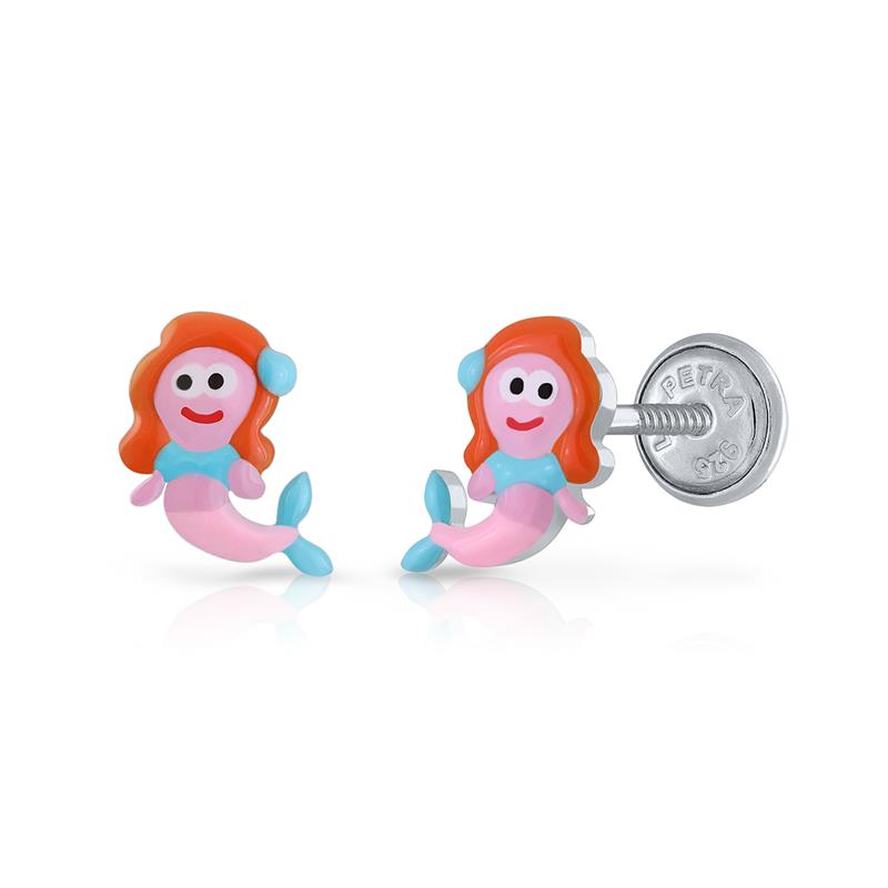 Met deze schattige zeemeerminnen steel jij zeker de show! De oorknopjes van Lapetra zijn gemaakt van 925 sterling zilver en hebben een handige schroefsluiting. Deze kan je stevig vastdraaien waardoor je de oorknopjes niet verliest. Ideaal! 

Lapetra kindersieraden
Lapetra is het nieuwste handgemaakte, zilver gerhodineerde sieradenmerk voor jonge meiden. De opvallende oorknopjes met unieke designs zijn voorzien van een schroefsluiting; deze draait stevig vast. Hierdoor verliezen ze de oorknopjes niet en kunnen ze deze zelfs comfortabel inhouden bij het slapen. Bij alle sieraden ontvang je een metalen blikje: een feestje om te geven én te krijgen!

Specificaties
  - LPOS0127
  - oorknopjes
  - 925 sterling zilver
  - Afmeting: 0,9 x 0,4 cm