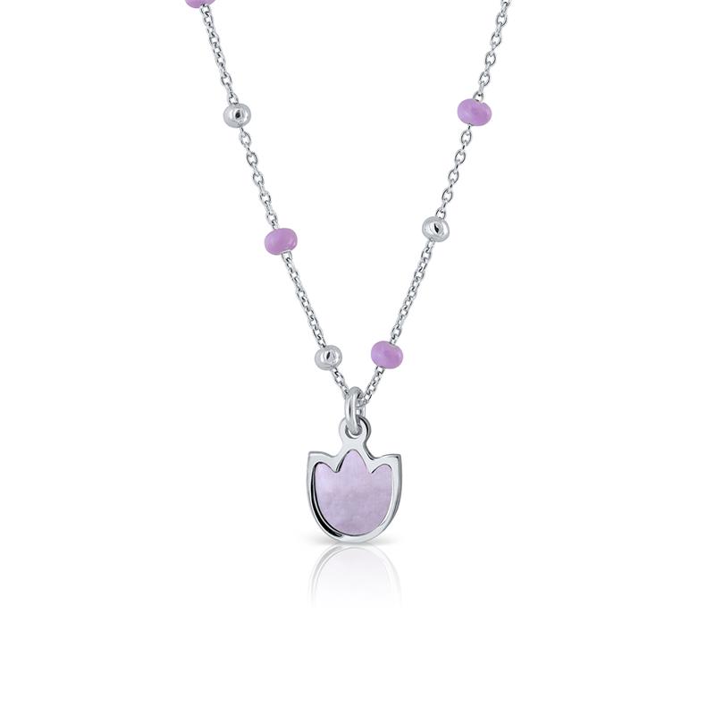 Deze schakelketting heeft een hanger van een prachtige tulp. Hij is gemaakt van 925 sterling zilver en verstelbaar op 34 en 37 cm. Super schattig in combinatie met de bijpassende armband! Wordt hij binnenkort van jou?

Lapetra kindersieraden
Lapetra is het nieuwste handgemaakte, zilver gerhodineerde sieradenmerk voor jonge meiden. De opvallende oorknopjes met unieke designs zijn voorzien van een schroefsluiting; deze draait stevig vast. Hierdoor verliezen ze de oorknopjes niet en kunnen ze deze zelfs comfortabel inhouden bij het slapen. Bij alle sieraden ontvang je een metalen blikje: een feestje om te geven én te krijgen!

Specificaties
  - LPPC0019
  - Ketting
  - 925 sterling zilver
  - Lengte verstelbaar: 34 - 37 cm