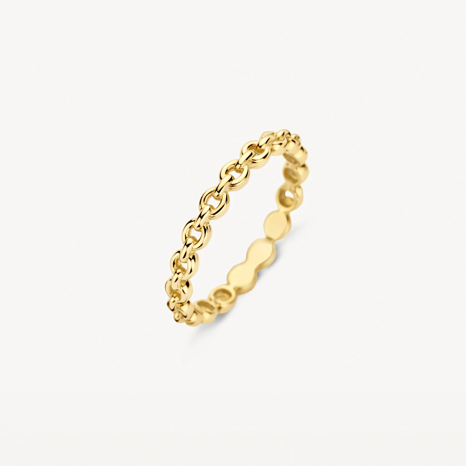 Het design van in elkaar grijpende ringetjes geeft deze 14k geelgouden ring een speelse uitstraling. De band heeft een doorsnede van 2,7 mm en de ring is prachtig op zichzelf of in combinatie met een of meer andere (aanschuif)ringen uit onze collectie.