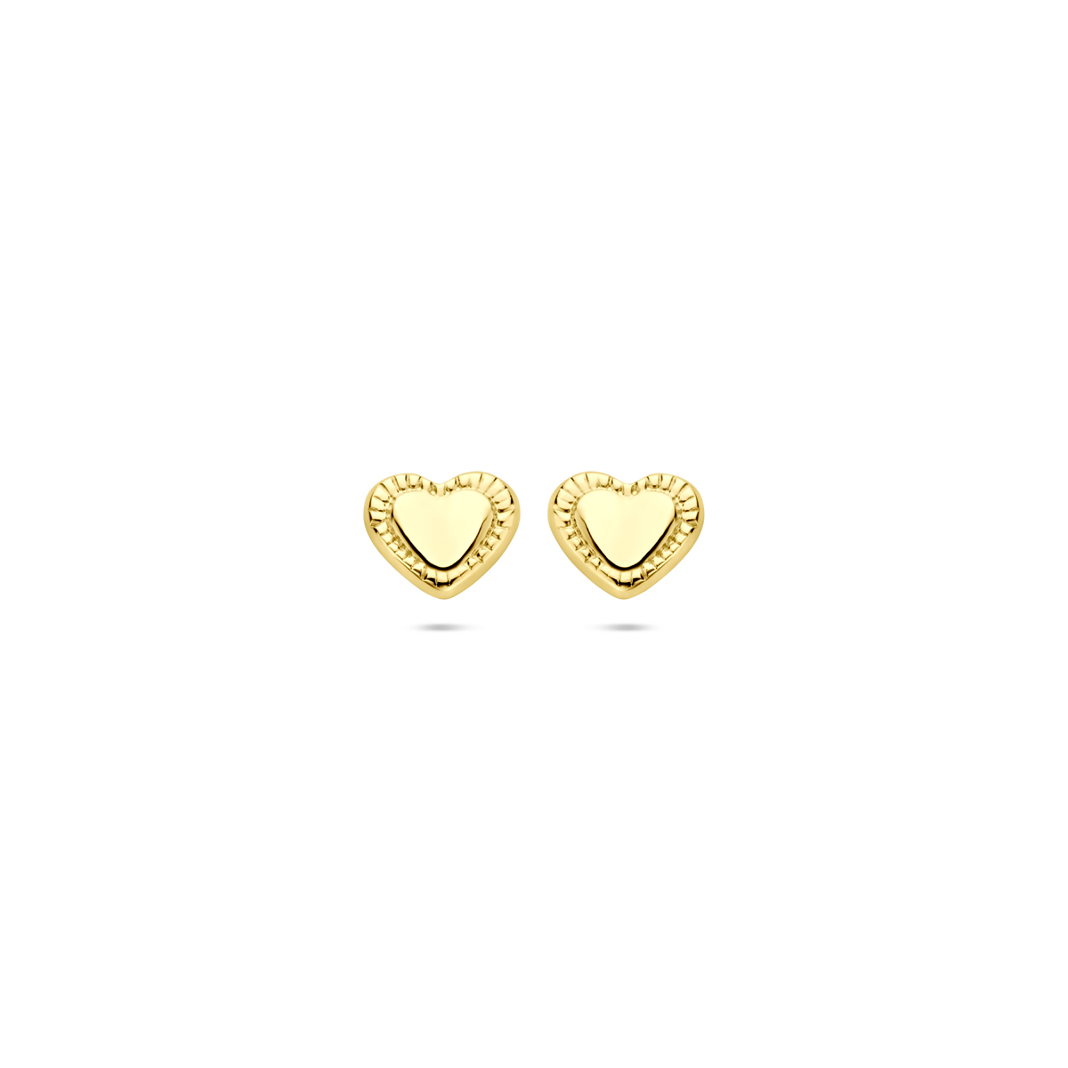 14k Geelgouden oorknoppen uitgevoerd in de vorm van een hartje. De oorknoppen hebben een afmeting van 5x5.5mm.