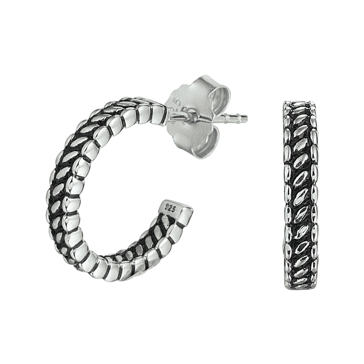 Trendy zilver geoxideerde stekeroorringen uitgevoerd met een stevige poussette sluiting. De stekeroorringen hebben een diameter van 15mm en een breedte van 3mm. Tip: Leuk om kado te geven!