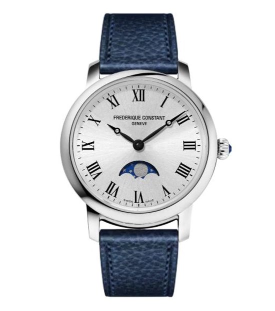 Dit Frederique Constant horloge behoort tot de slimline moonphase collectie.
Referentienummer: fc-206rs1s6

Dit Frederique Constant horloge is een elegante dameshorloge die luxe en verfijning uitstraalt. Met een zilverkleurige ronde roestvrijstalen kast en een witte wijzerplaat met Romeinse cijfers heeft dit horloge een tijdloze uitstraling. De diepblauwe leren band voegt een verfijnd accent toe. Het saffierglas beschermt de wijzerplaat tegen krassen en beschadigingen, terwijl het Zwitserse quartz-uurwerk zorgt voor precisie en betrouwbaarheid.