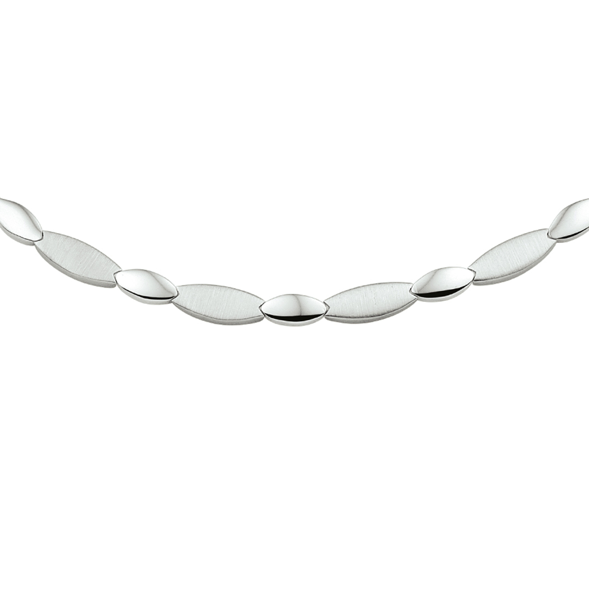 Gerhodineerd poli-mat zilveren 5.5mm breed collier met strakke schakels uitgevoerd met een karabijn sluiting. Het collier is te combineren met bijpassende sieraden uit onze collectie.