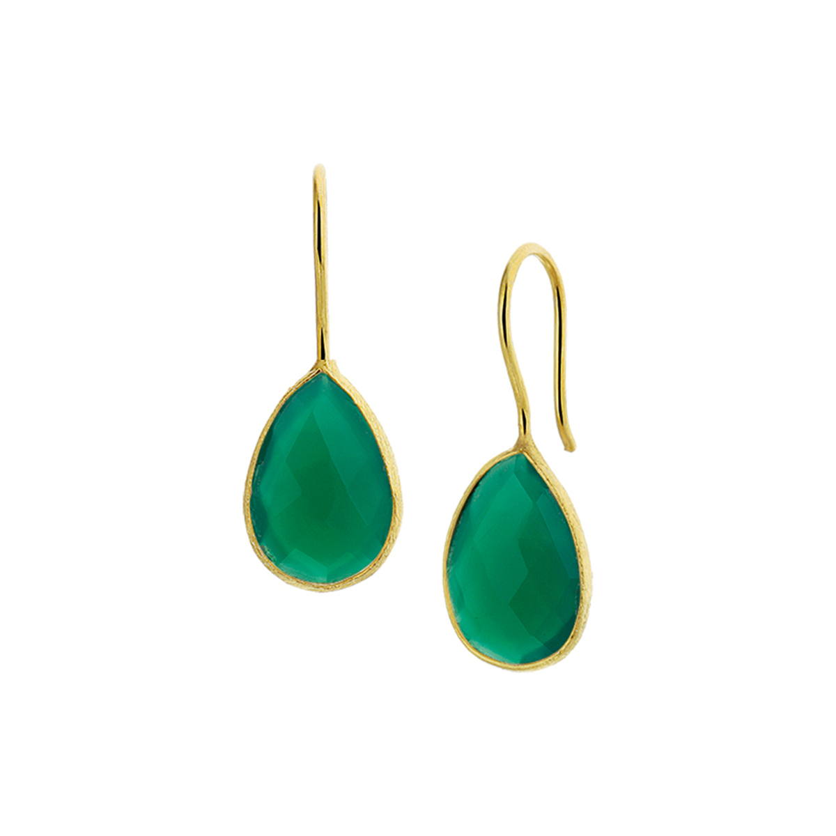 Verguld op 925 zilveren oorhangers uitgevoerd met een groen agaat. De oorhangers hebben een totale hoogte van 3cm. De hanger heeft een afmeting van 16.5x11.5mm. Geen garantie op plating.