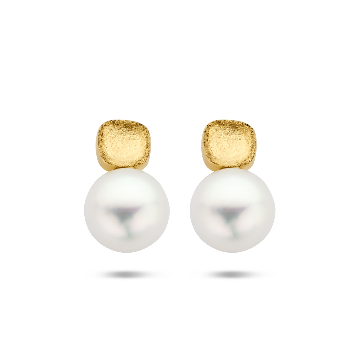 14k Geelgouden oorknoppen uitgevoerd met een zoetwaterparel van 6.5mm. 