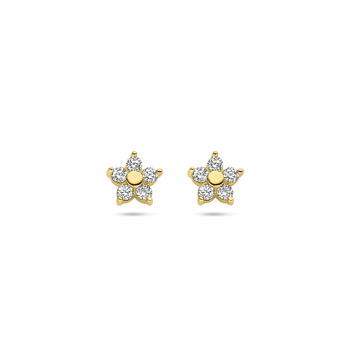 14k Geelgouden oorknoppen in de vorm van een ster met zirkonia. De oorknoppen hebben een afmeting van 4.2x4.4mm.