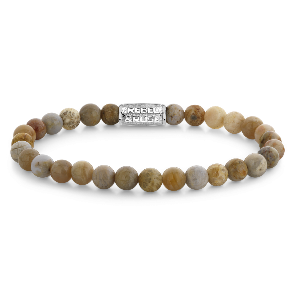 Armband van het merk Rebel & Rose. De armband heeft een hoogwaardige elastische stretch koord, met 6mm van Sodalite Blue, Black Network, Tiger Eye Blue, Larvakite Grey, Labradorite, Lava.