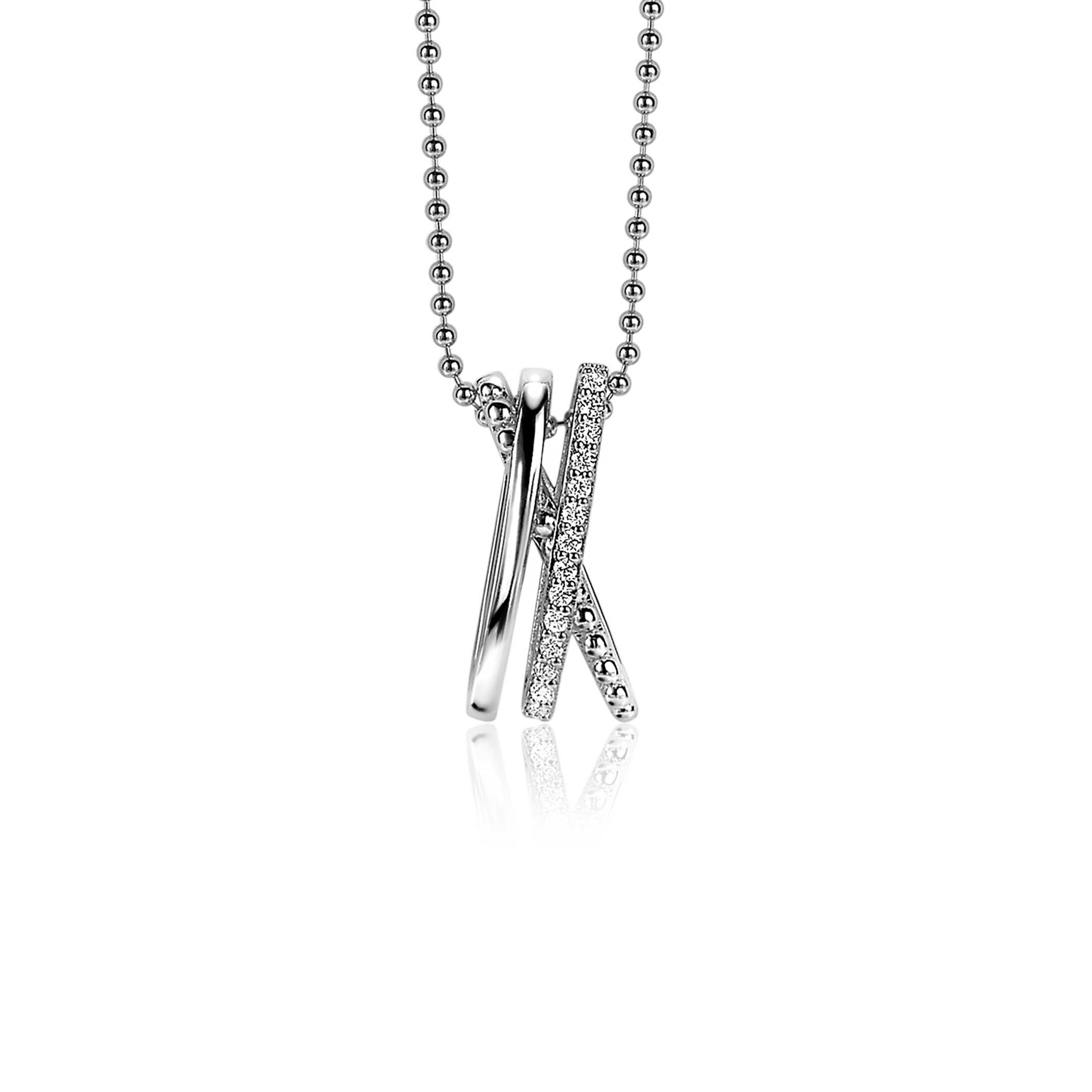ZINZI zilveren luxe cross-over hanger van 18mm. Een mooie combinatie van drie schakels, waarbij de gladde schakel én de vol bezette schakel over de bolletjes schakel heen gaan. De hanger is exclusief ketting geprijsd. Vervaardigd van eerste gehalte zilver (925) en met extra rodiumlaag voor een langdurige glans.